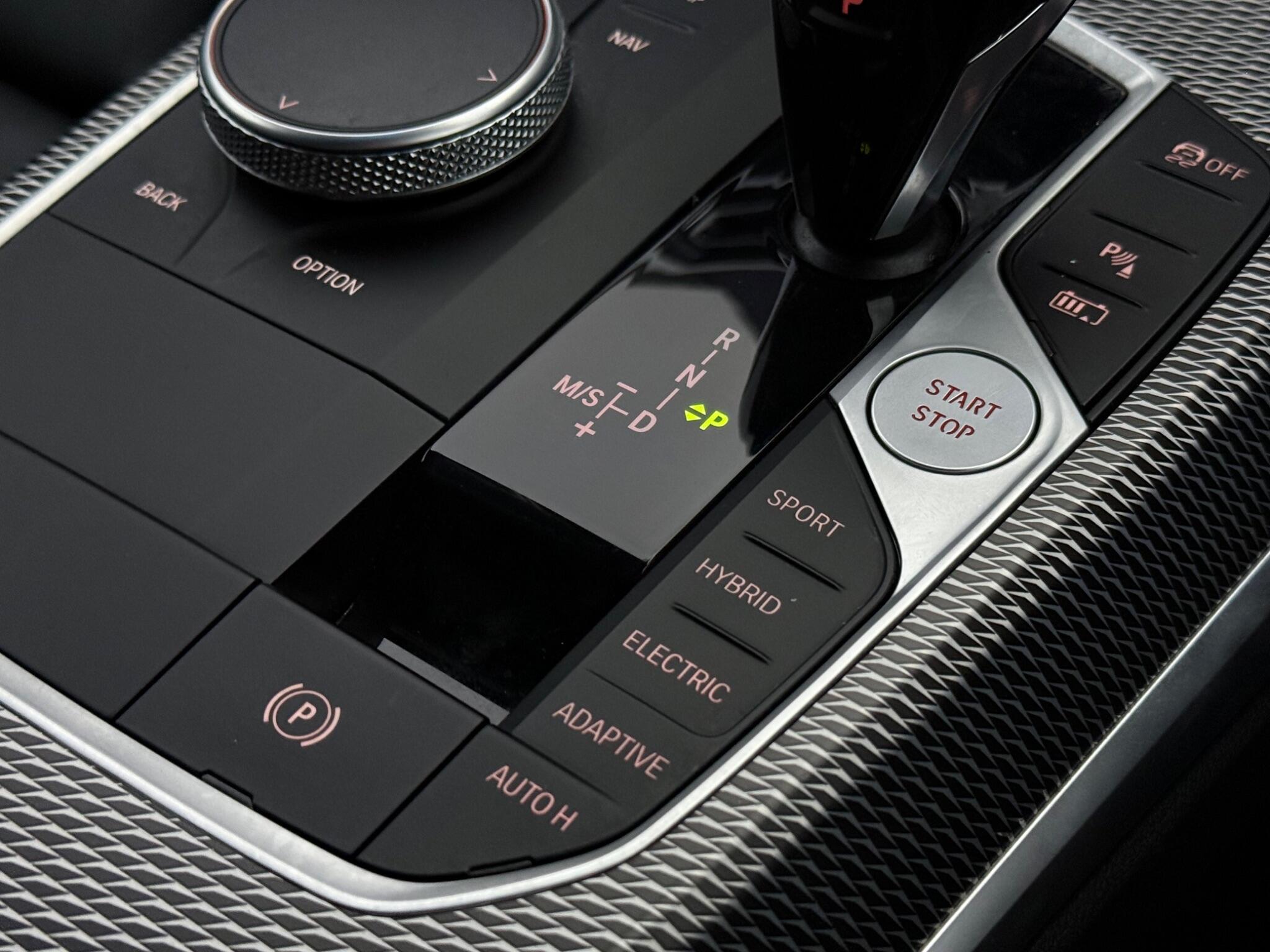 BMW 3 Series view 21
