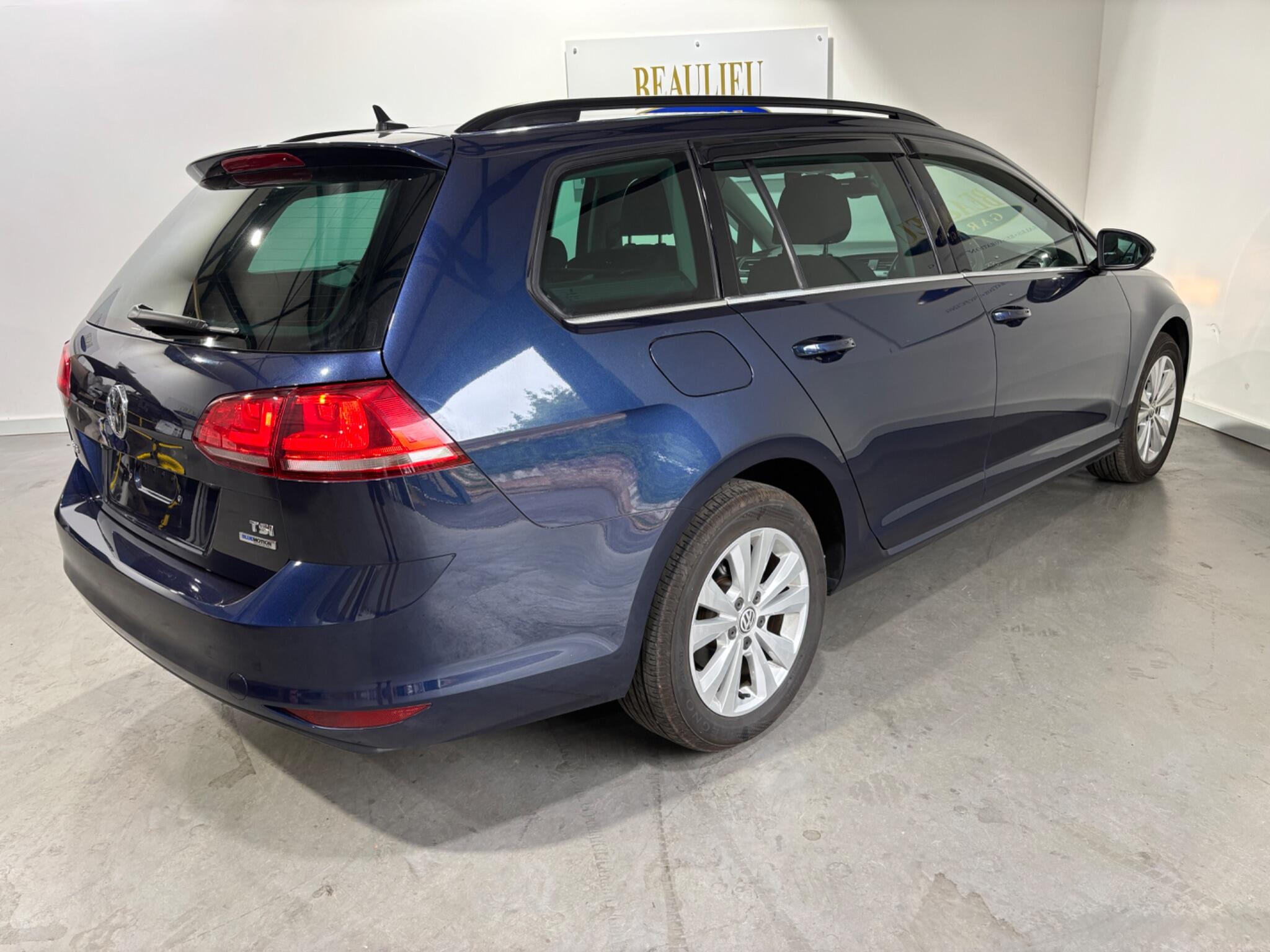 Volkswagen Golf view 47
