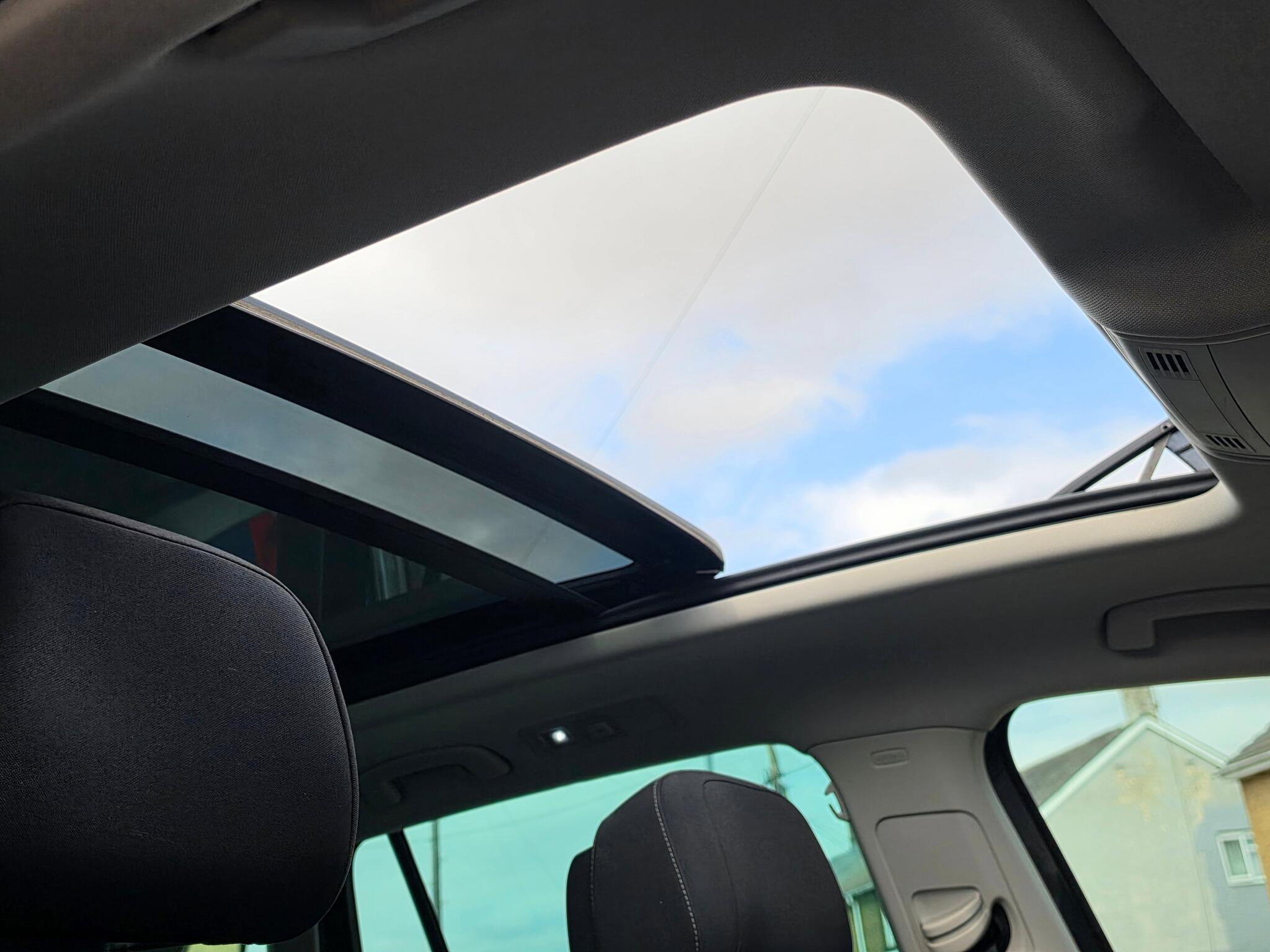 Volkswagen Tiguan view 34
