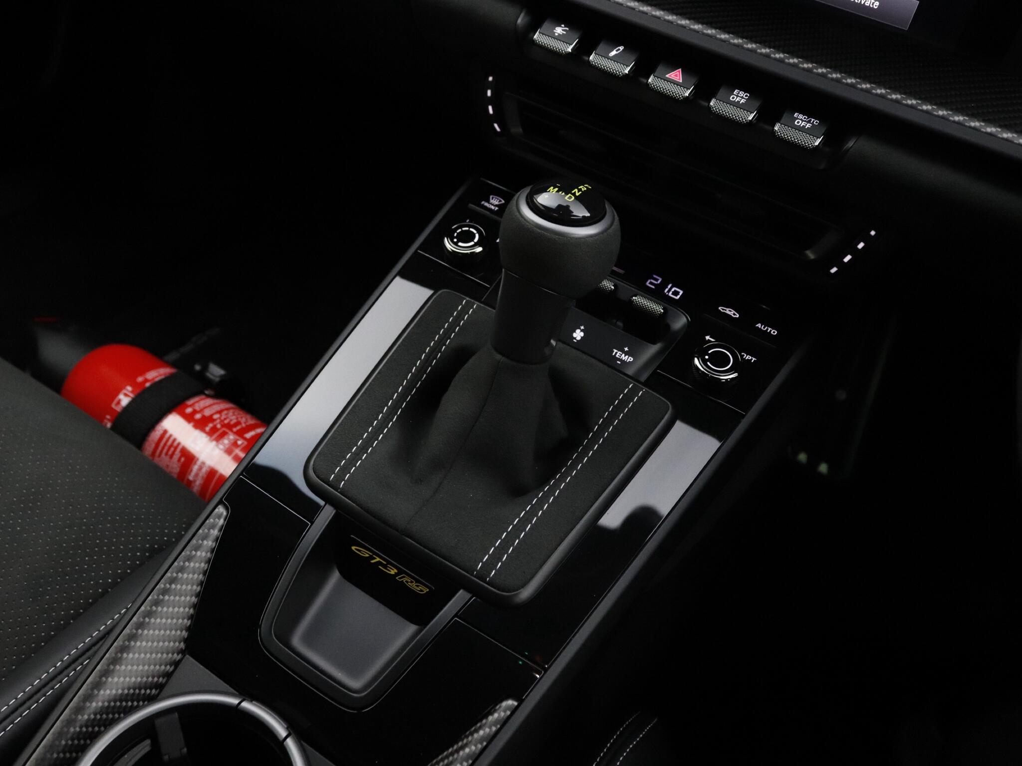 Porsche 911 view 12