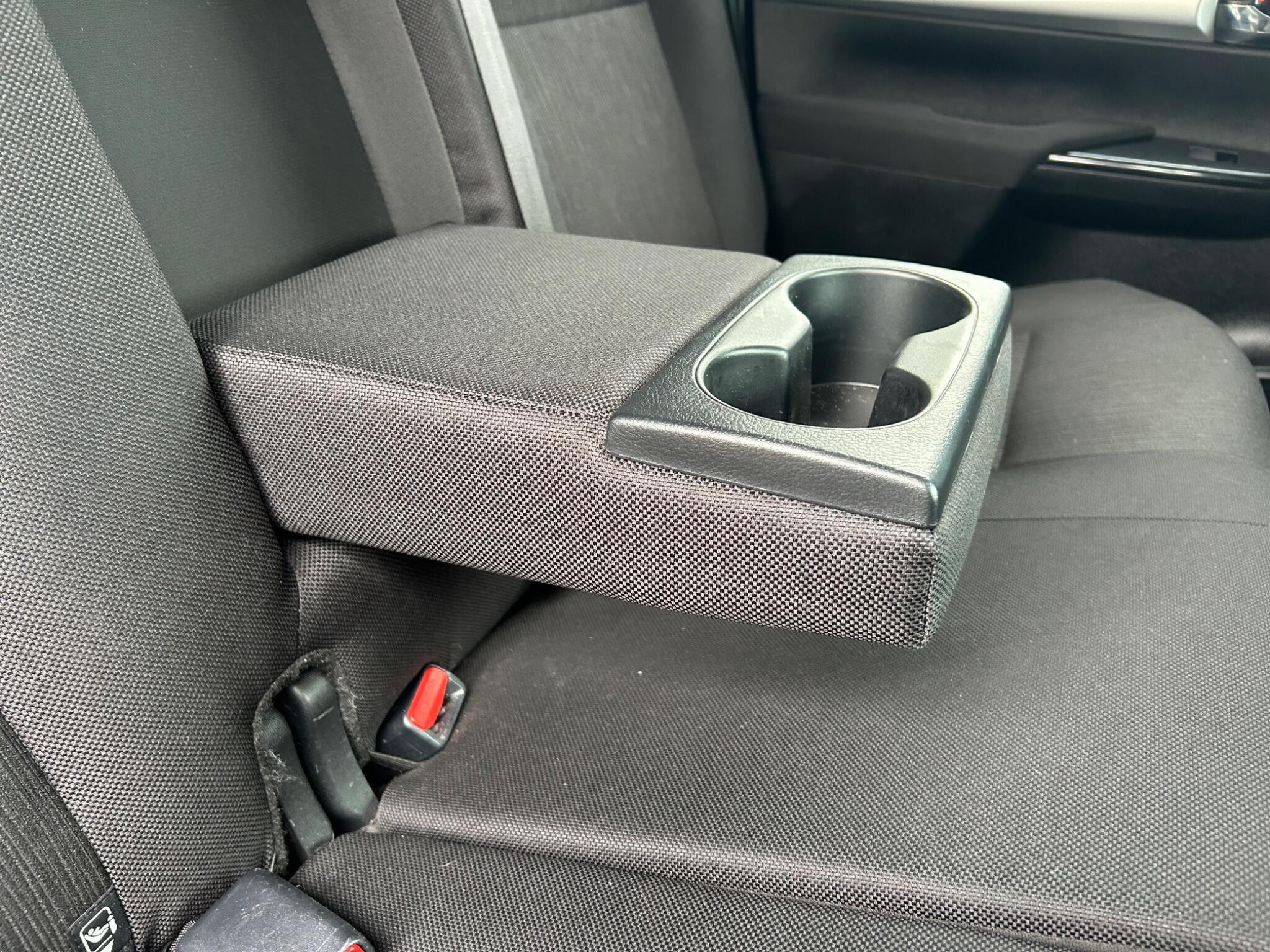 Toyota Hilux view 47