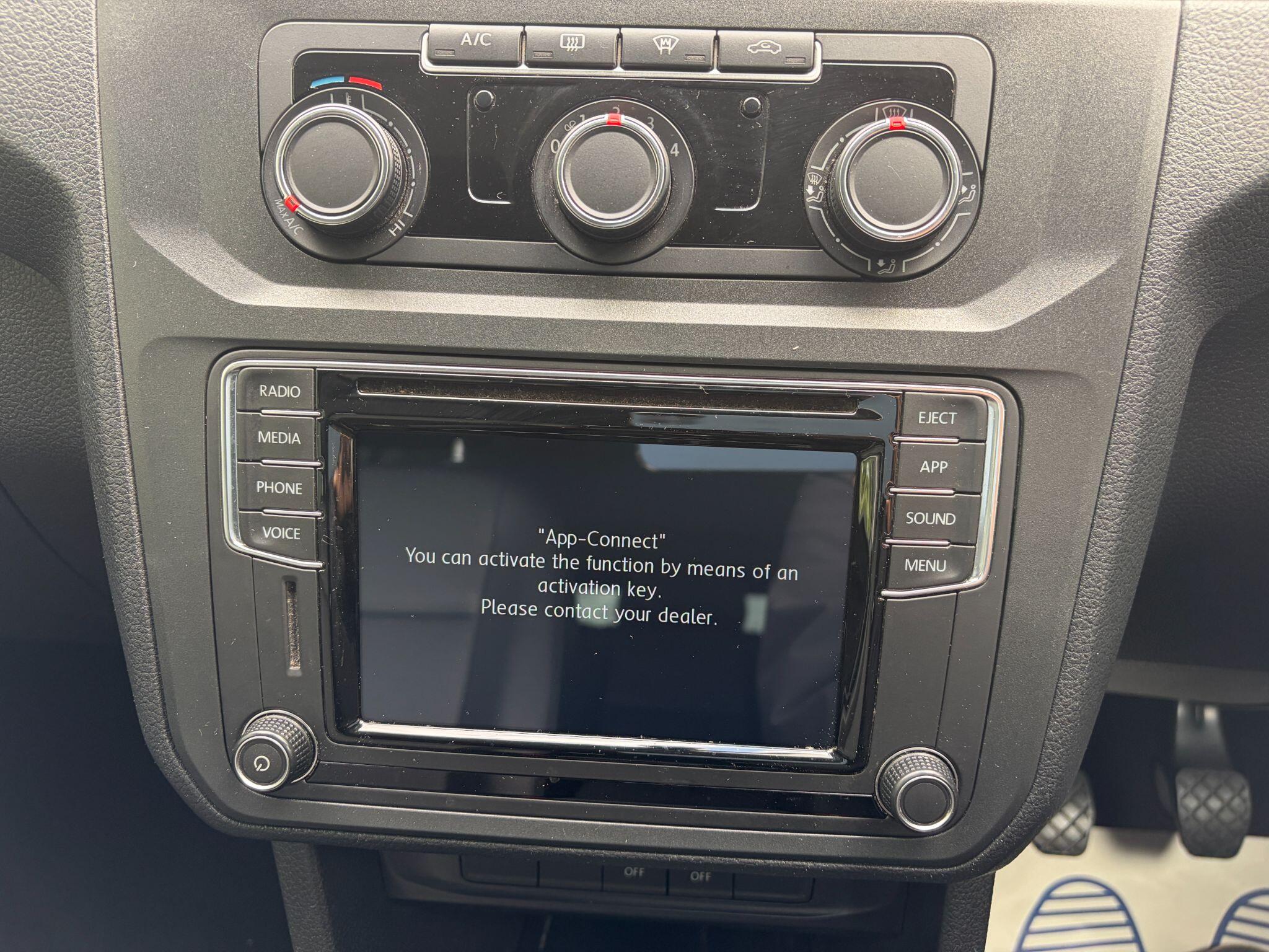 Volkswagen Caddy Maxi Life view 16