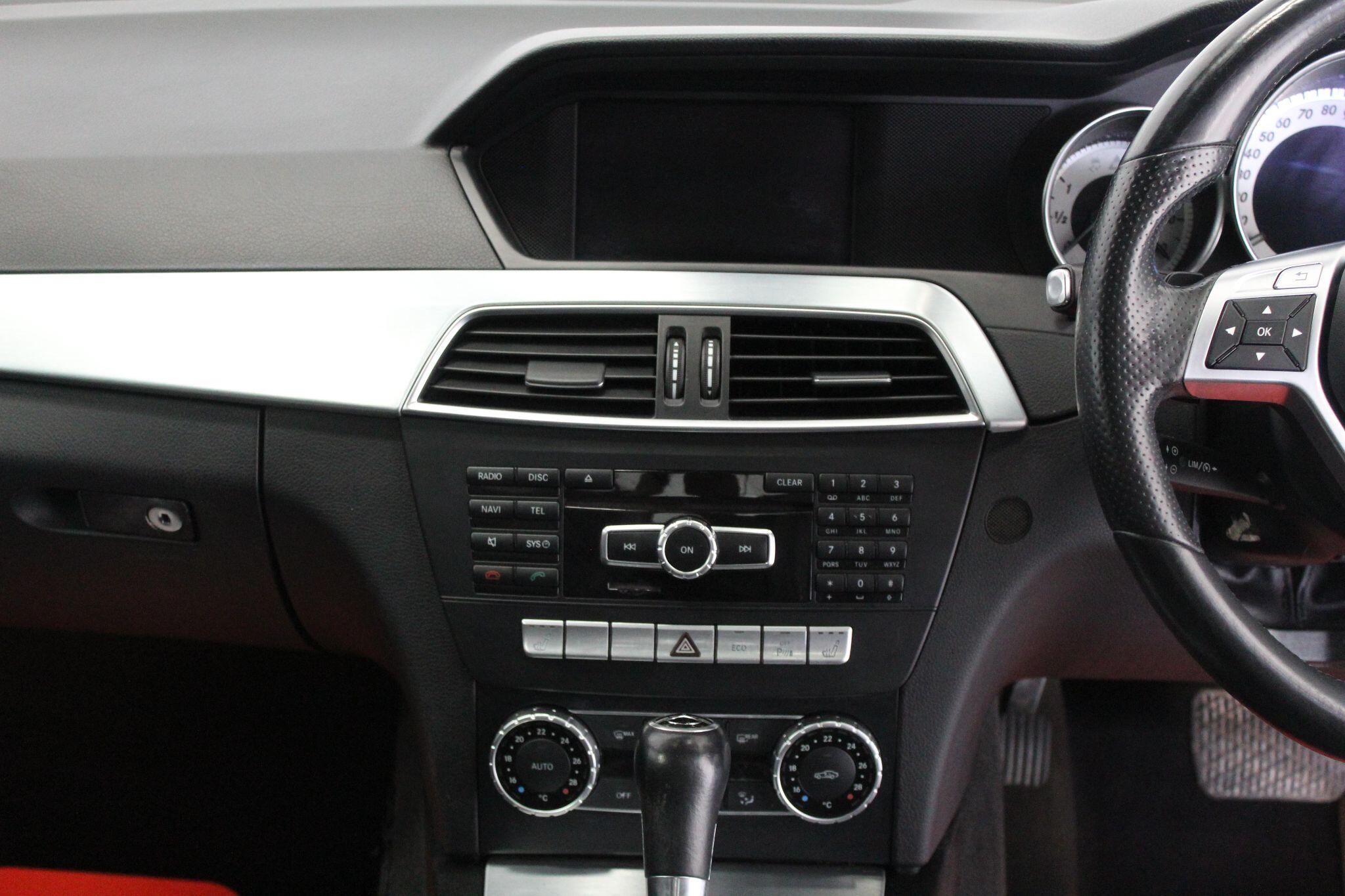 Mercedes-Benz C-Class view 34