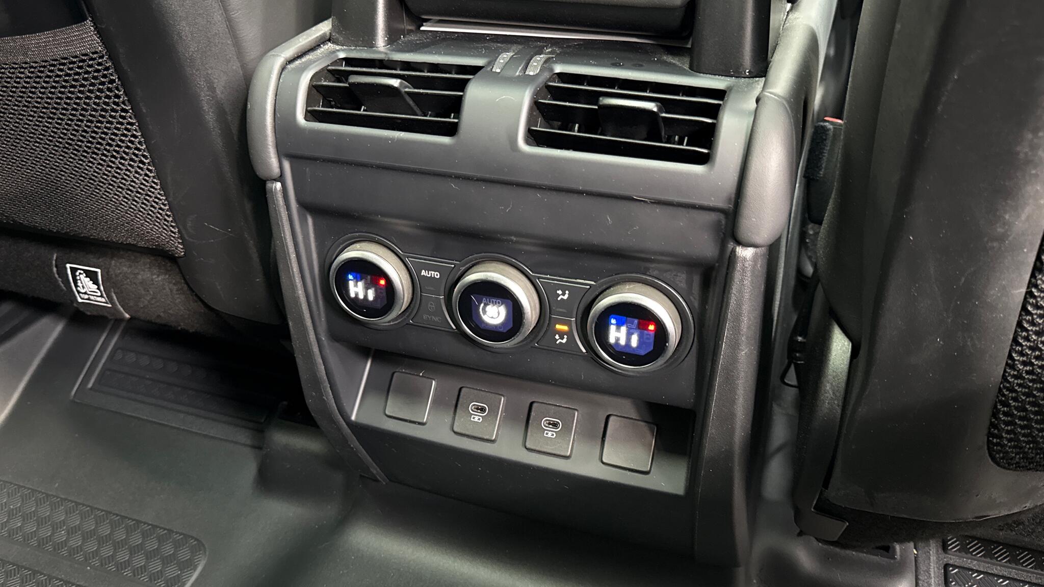 Land Rover Defender view 18