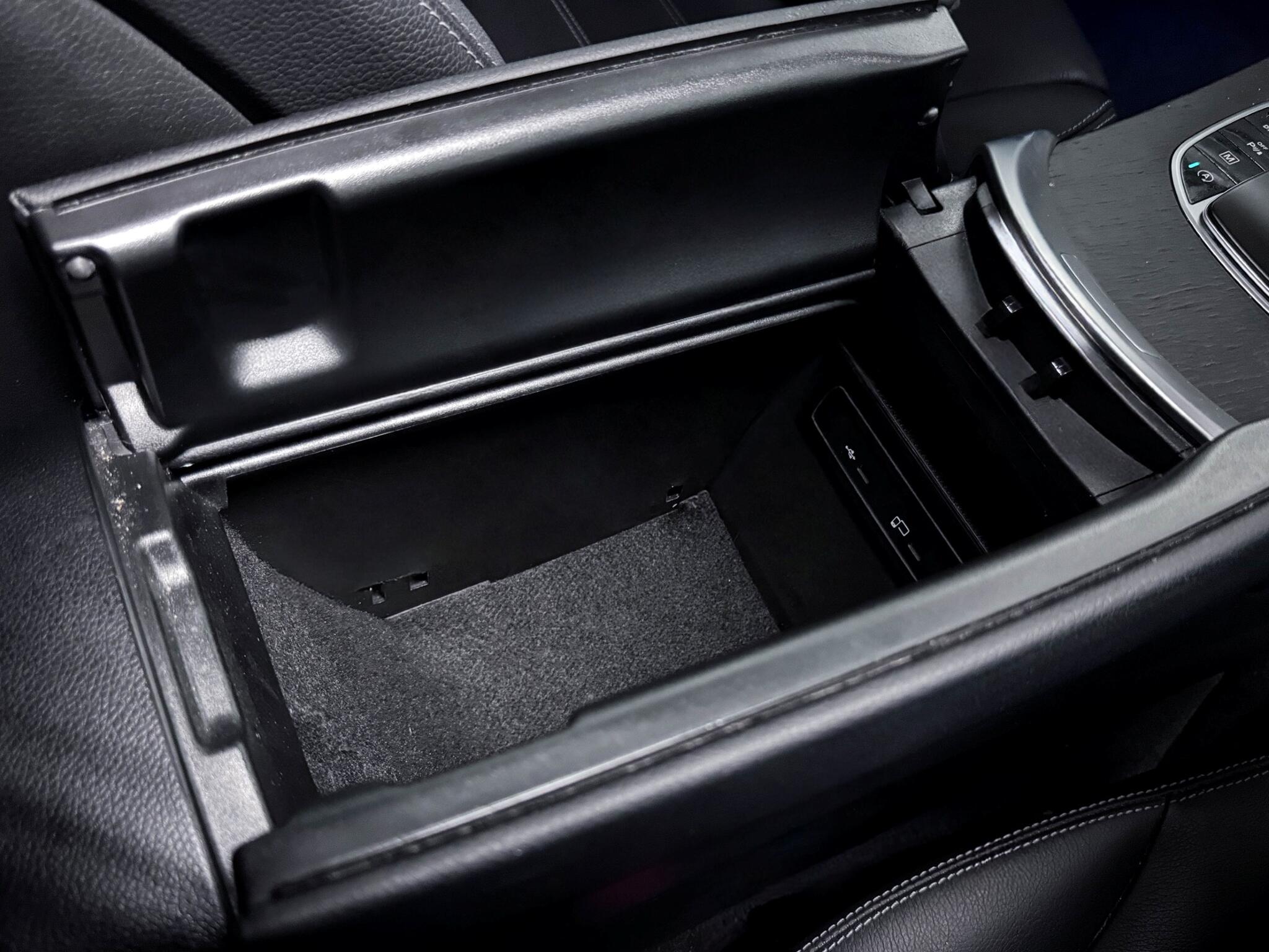 Mercedes-Benz GLC view 31