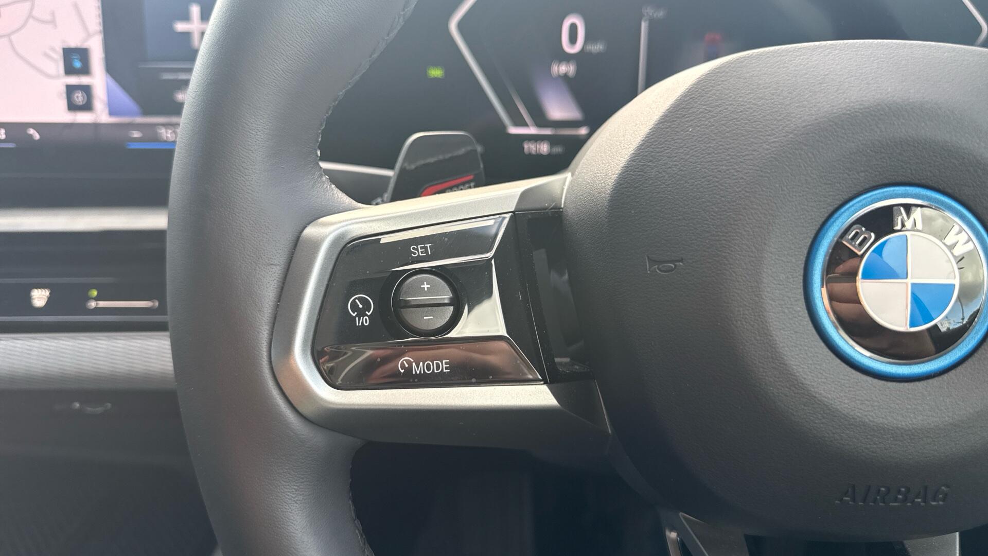 BMW i5 view 17
