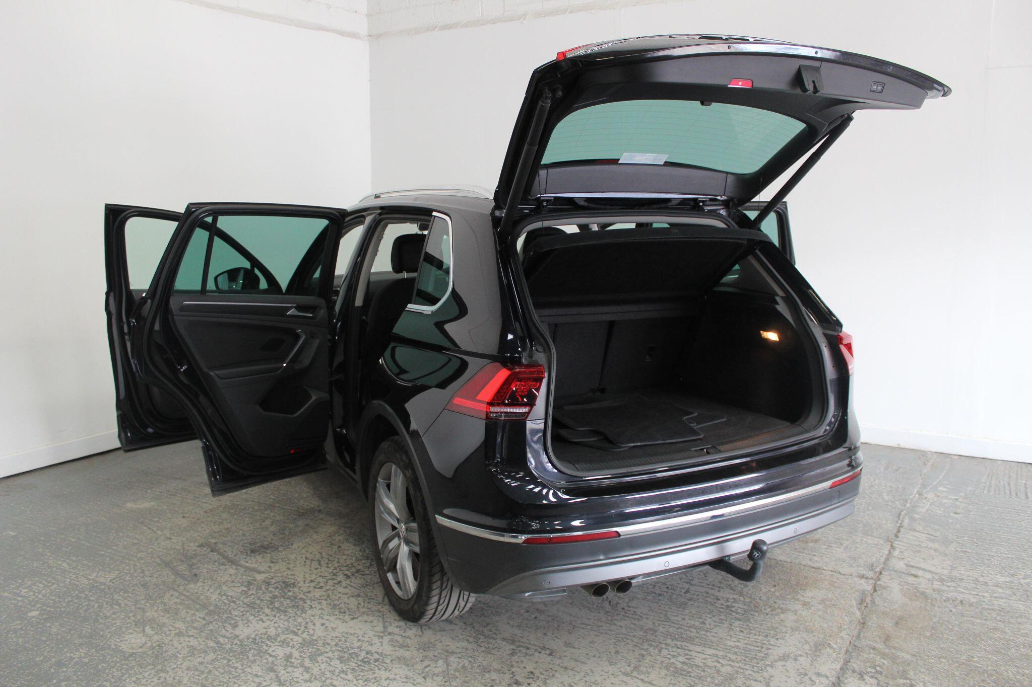 Volkswagen Tiguan view 24