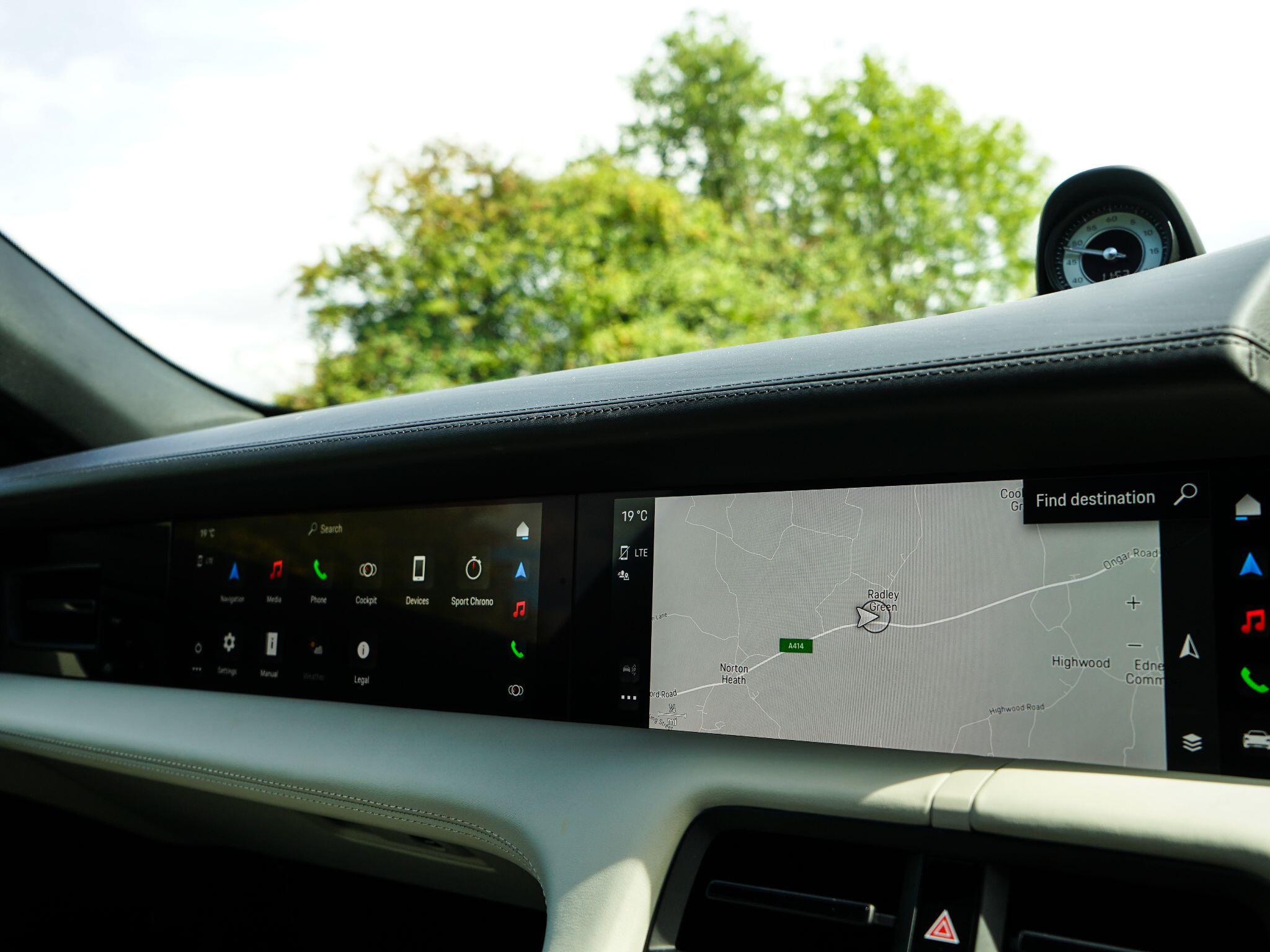 Porsche Taycan view 34
