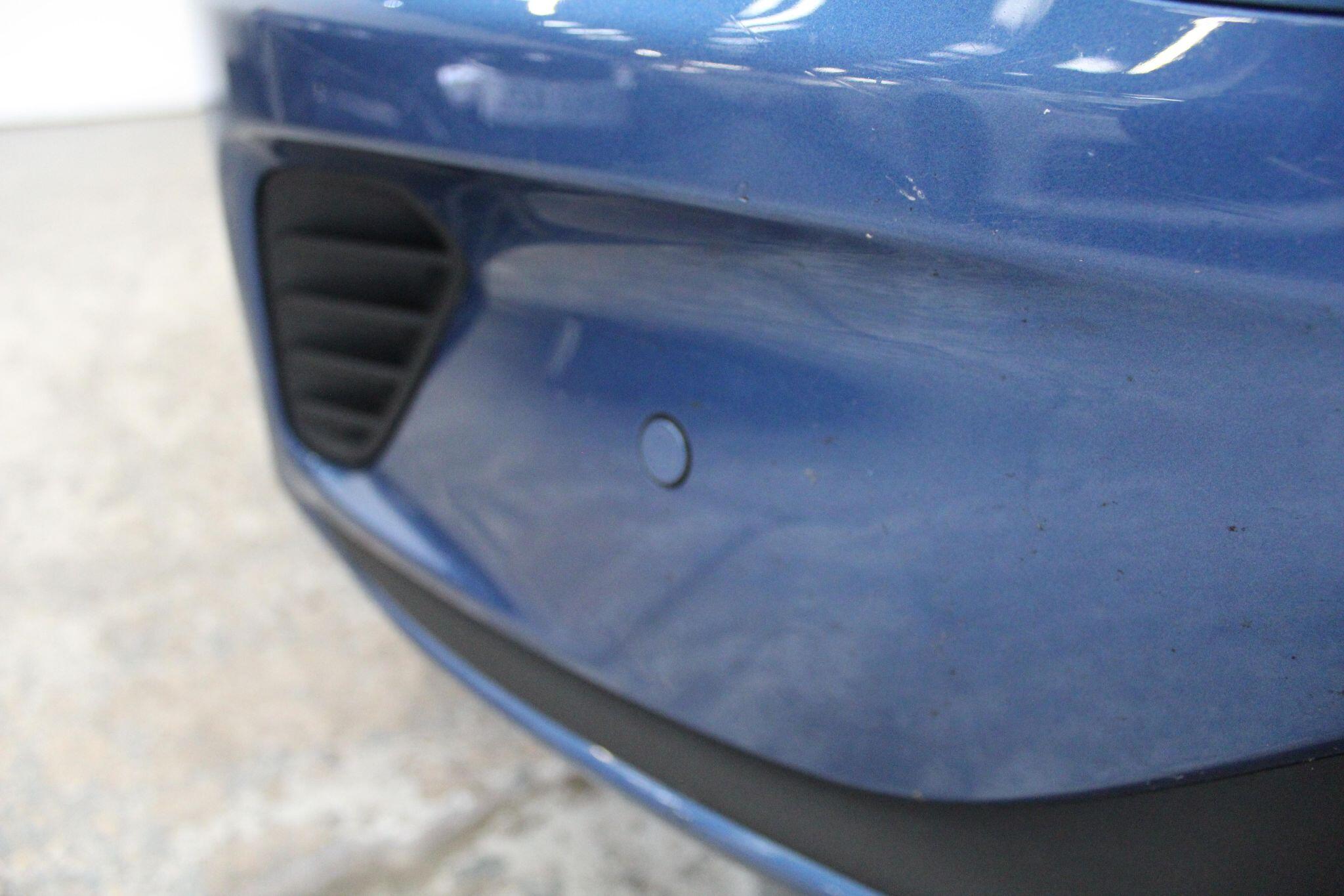 Volvo V40 view 17