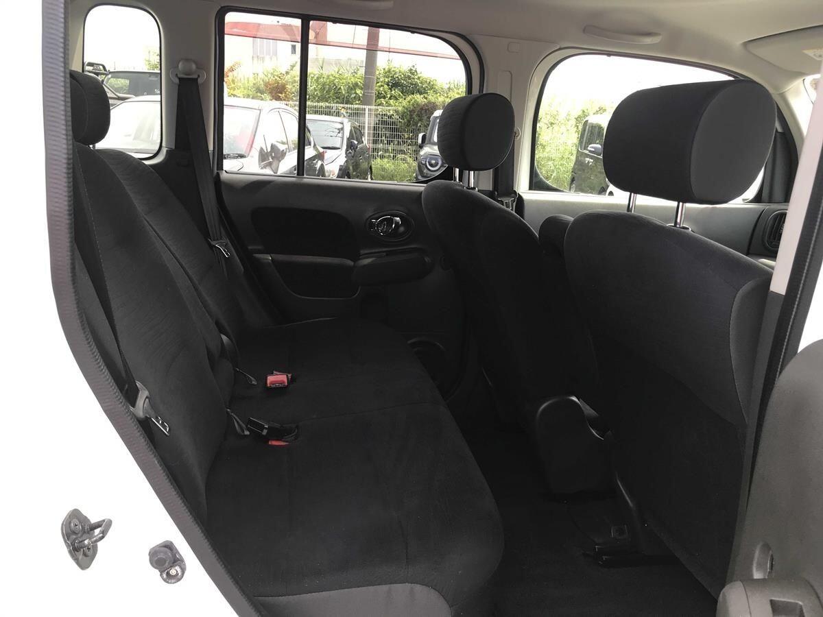 Nissan Cube view 15