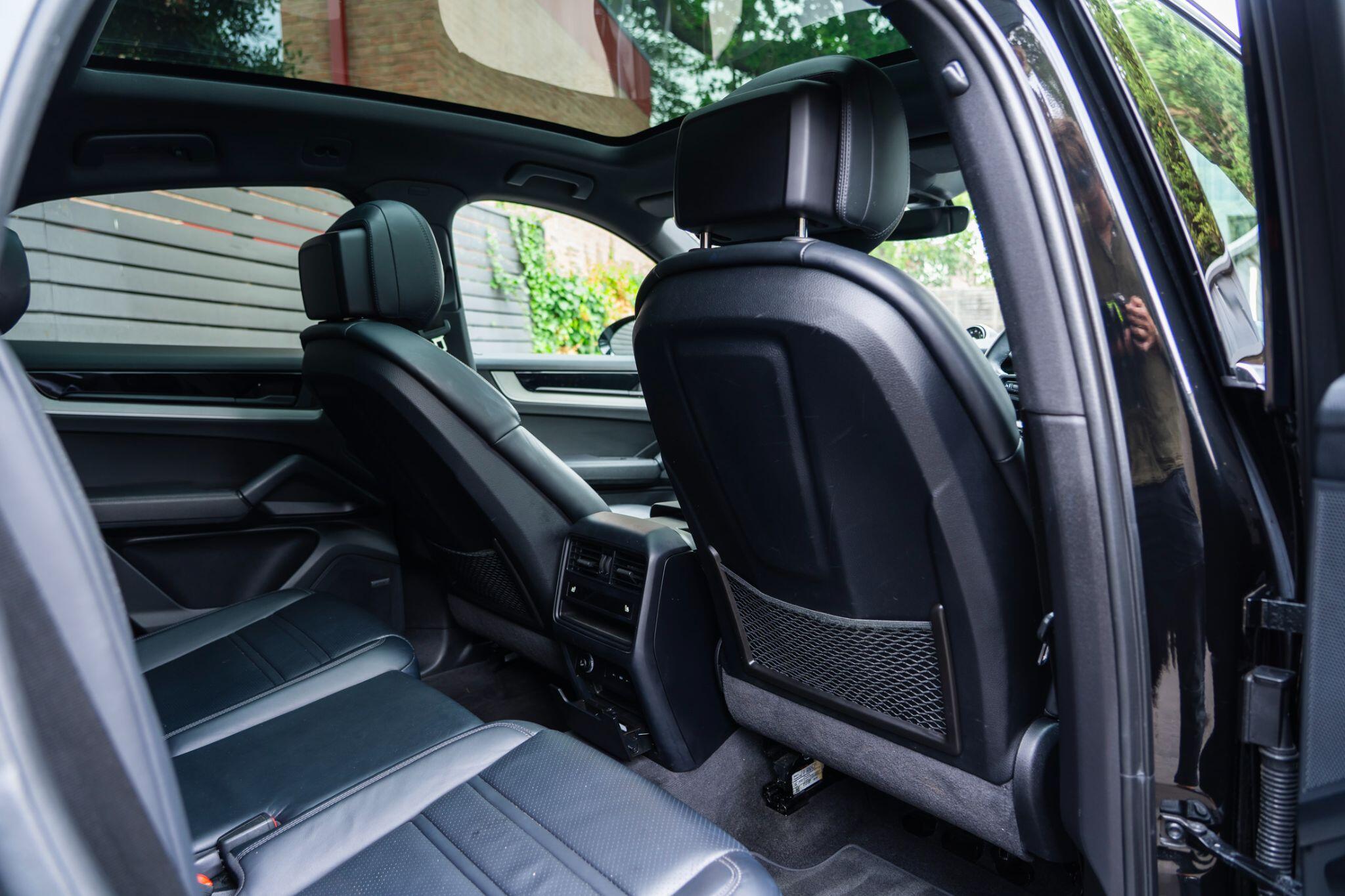 Porsche Cayenne view 18