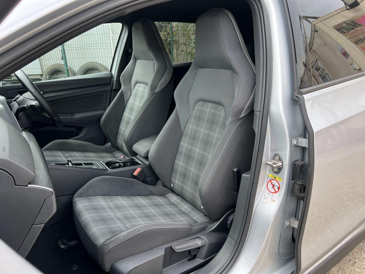 Volkswagen Golf view 24