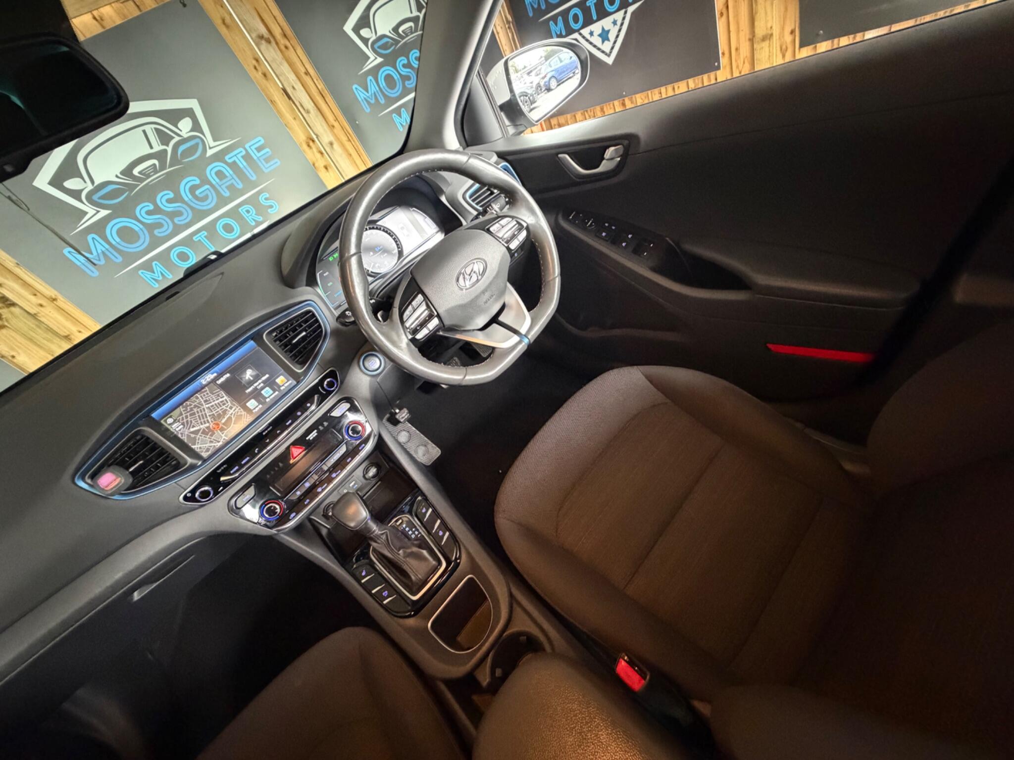 Hyundai Ioniq view 21