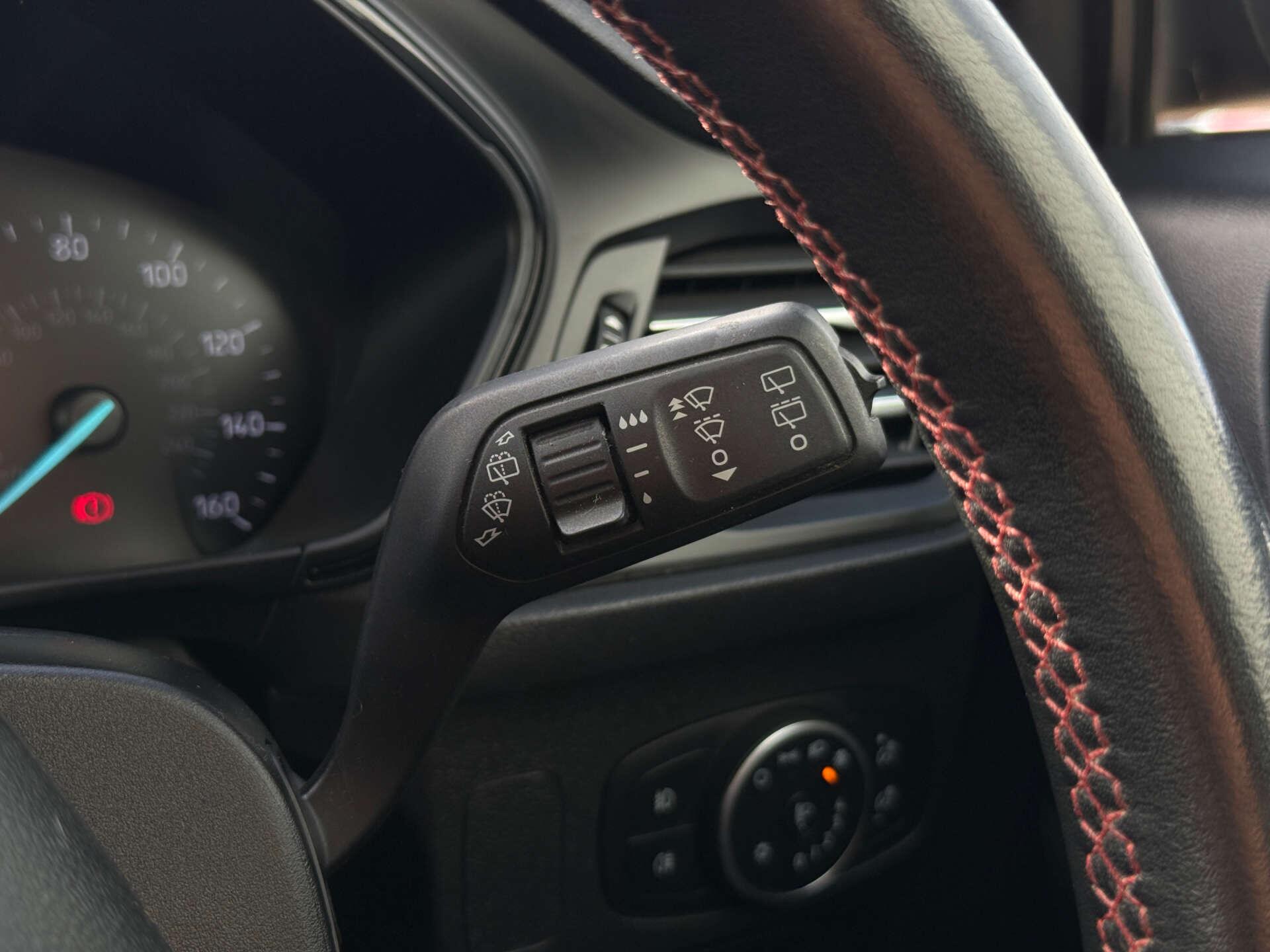 Ford Focus view 49