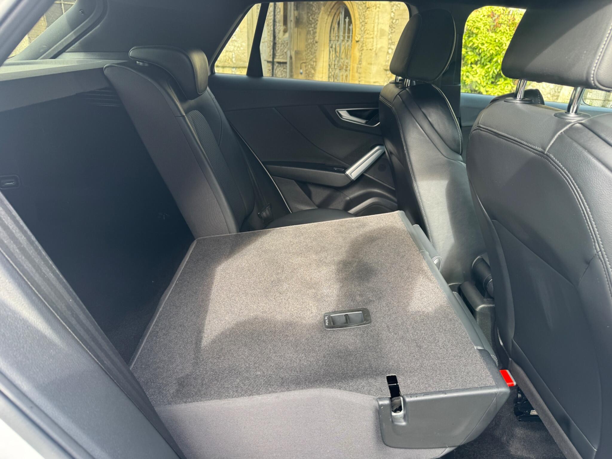 Audi Q2 view 35