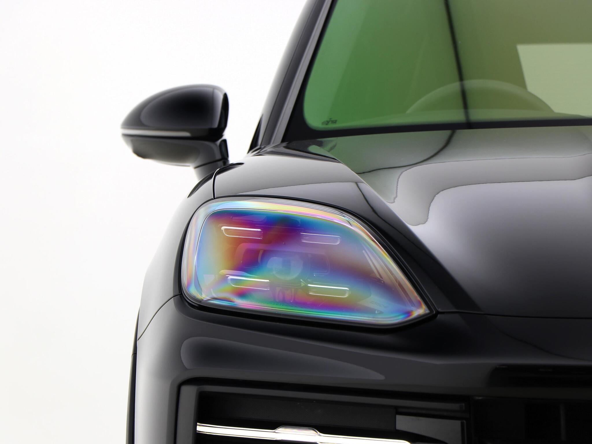 Porsche Cayenne view 9