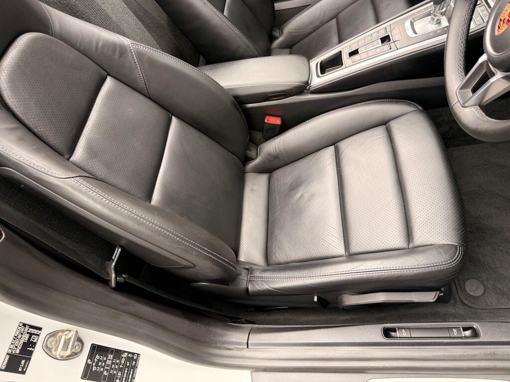 Porsche Boxster view 24