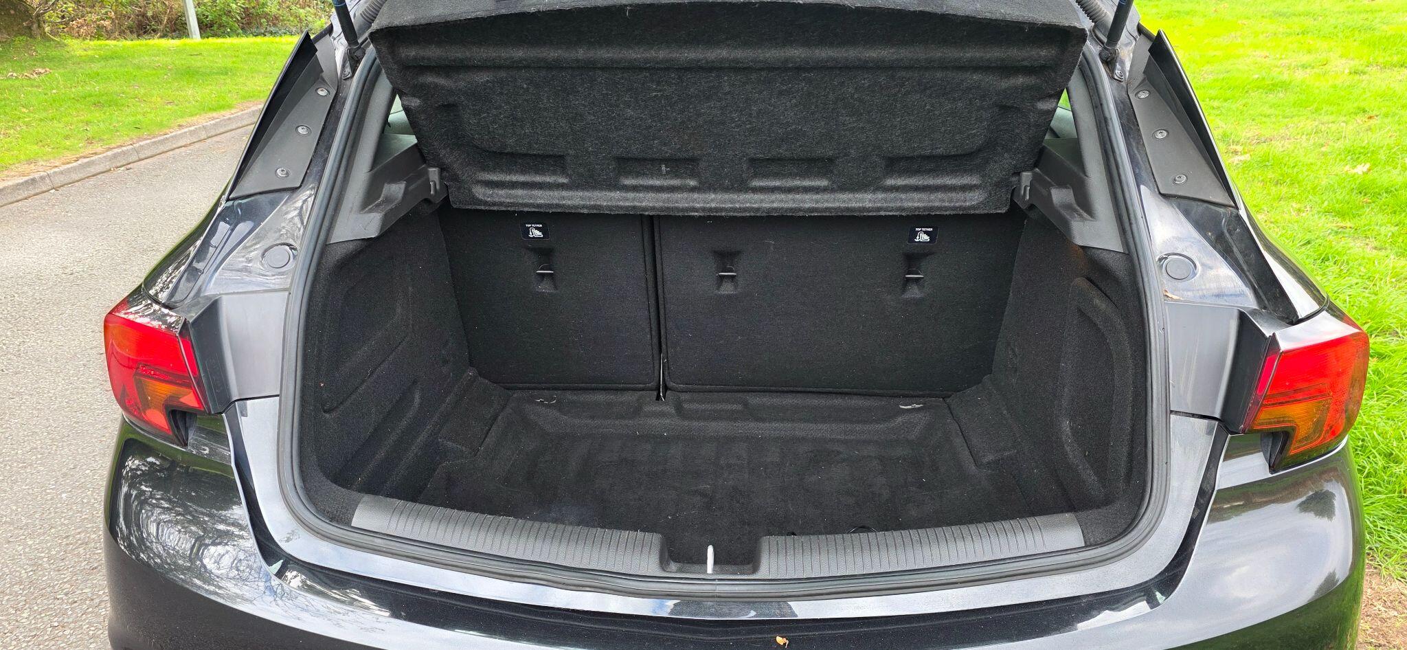 Vauxhall Astra view 43