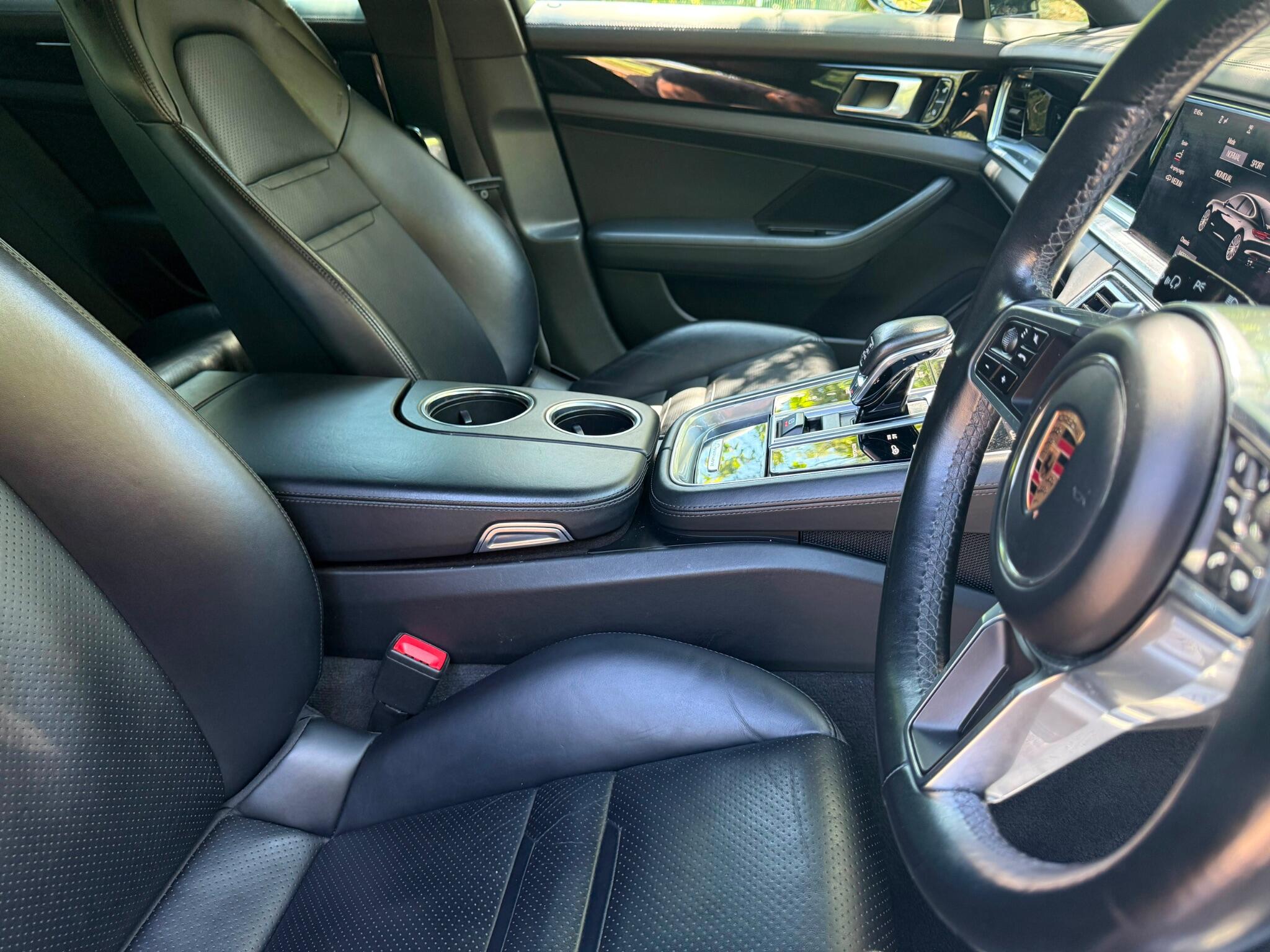 Porsche Panamera view 13