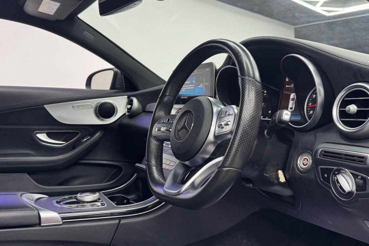 Mercedes-Benz C-Class view 19
