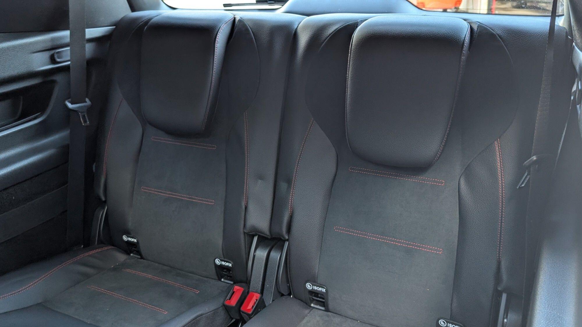 Mercedes-Benz GLB view 15