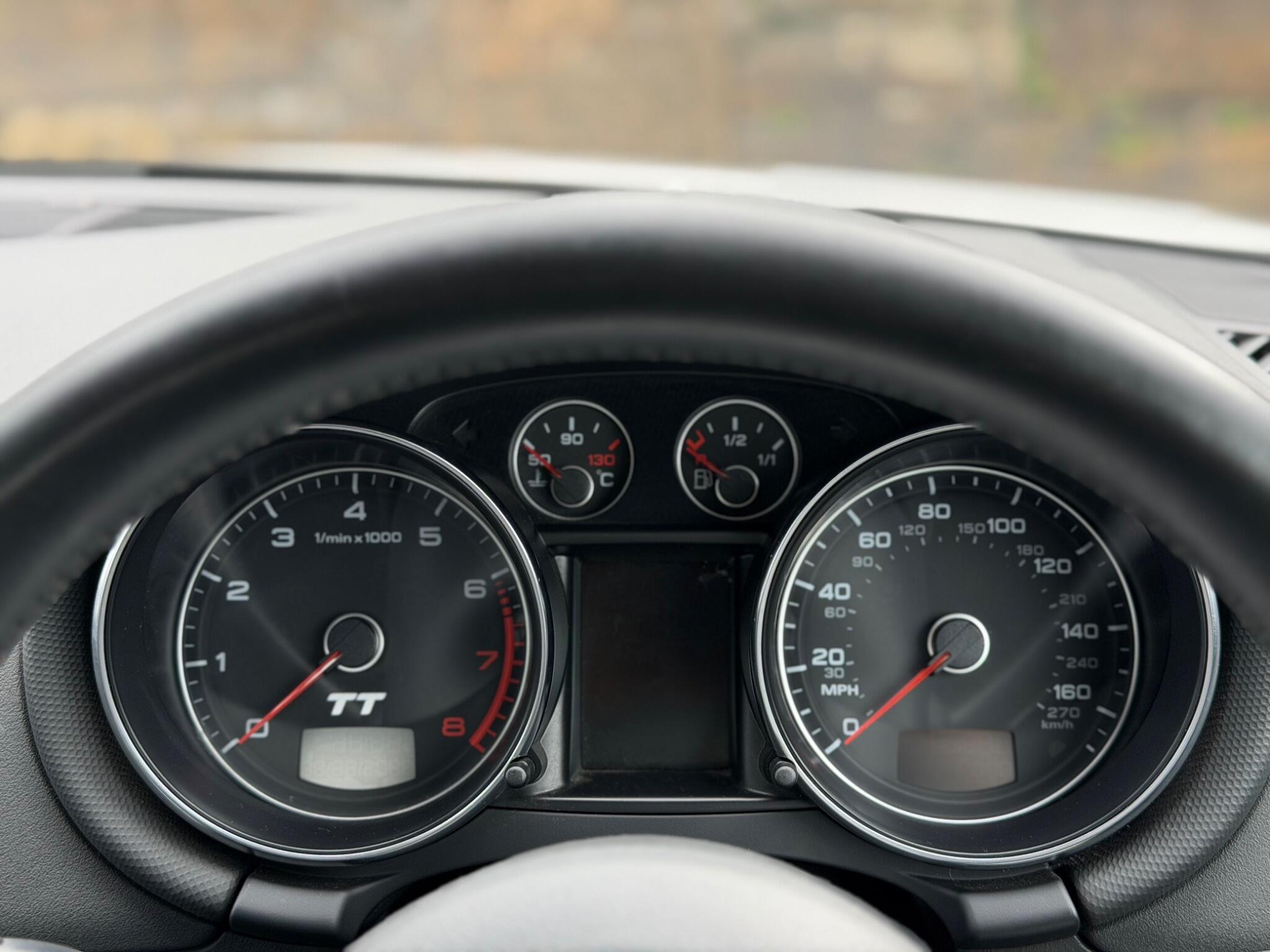 Audi TT view 23