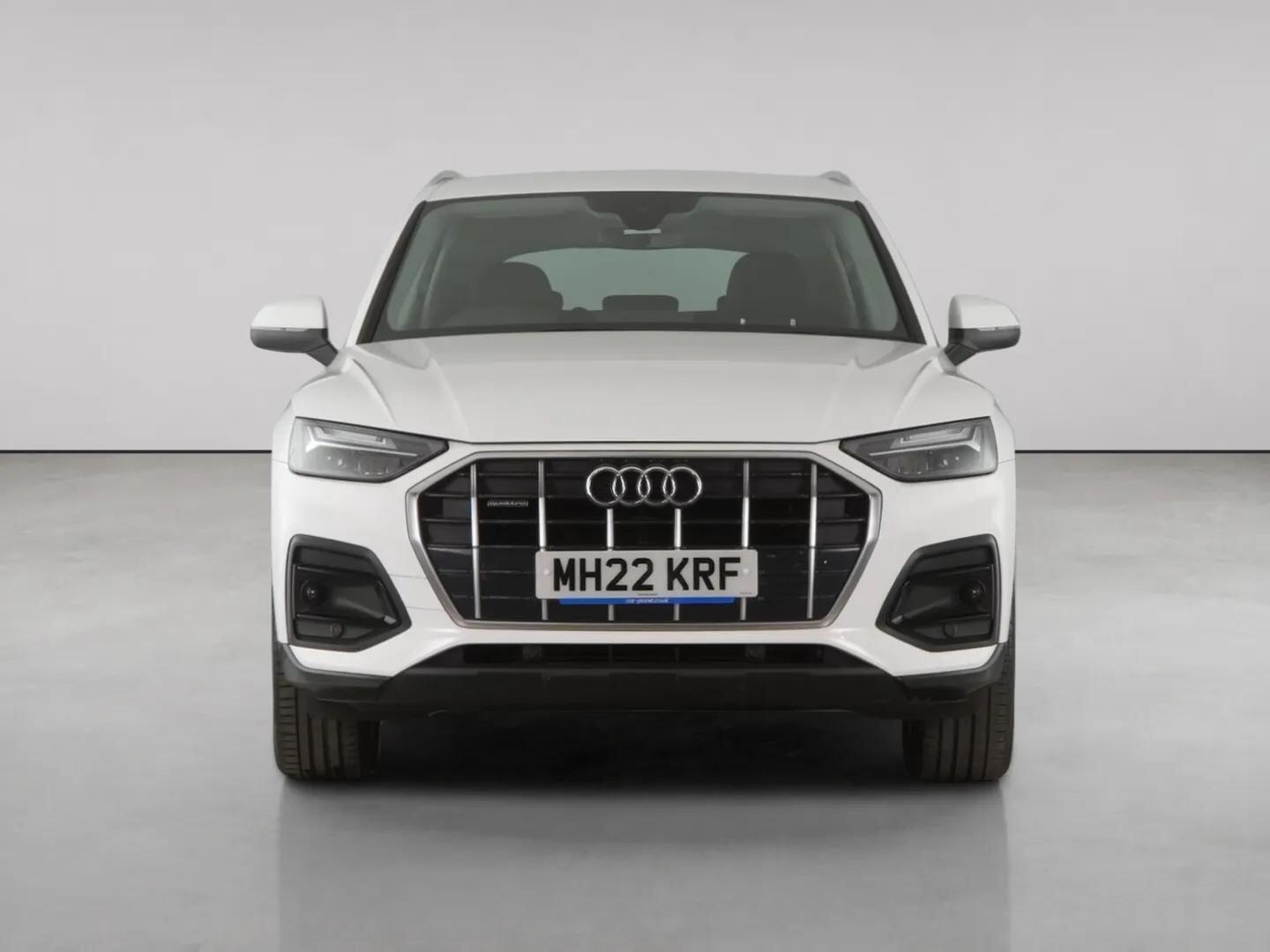 Audi Q5 view 5