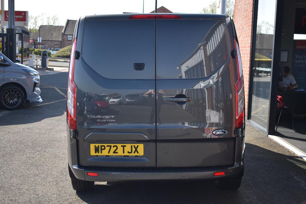 Ford Transit Custom view 8
