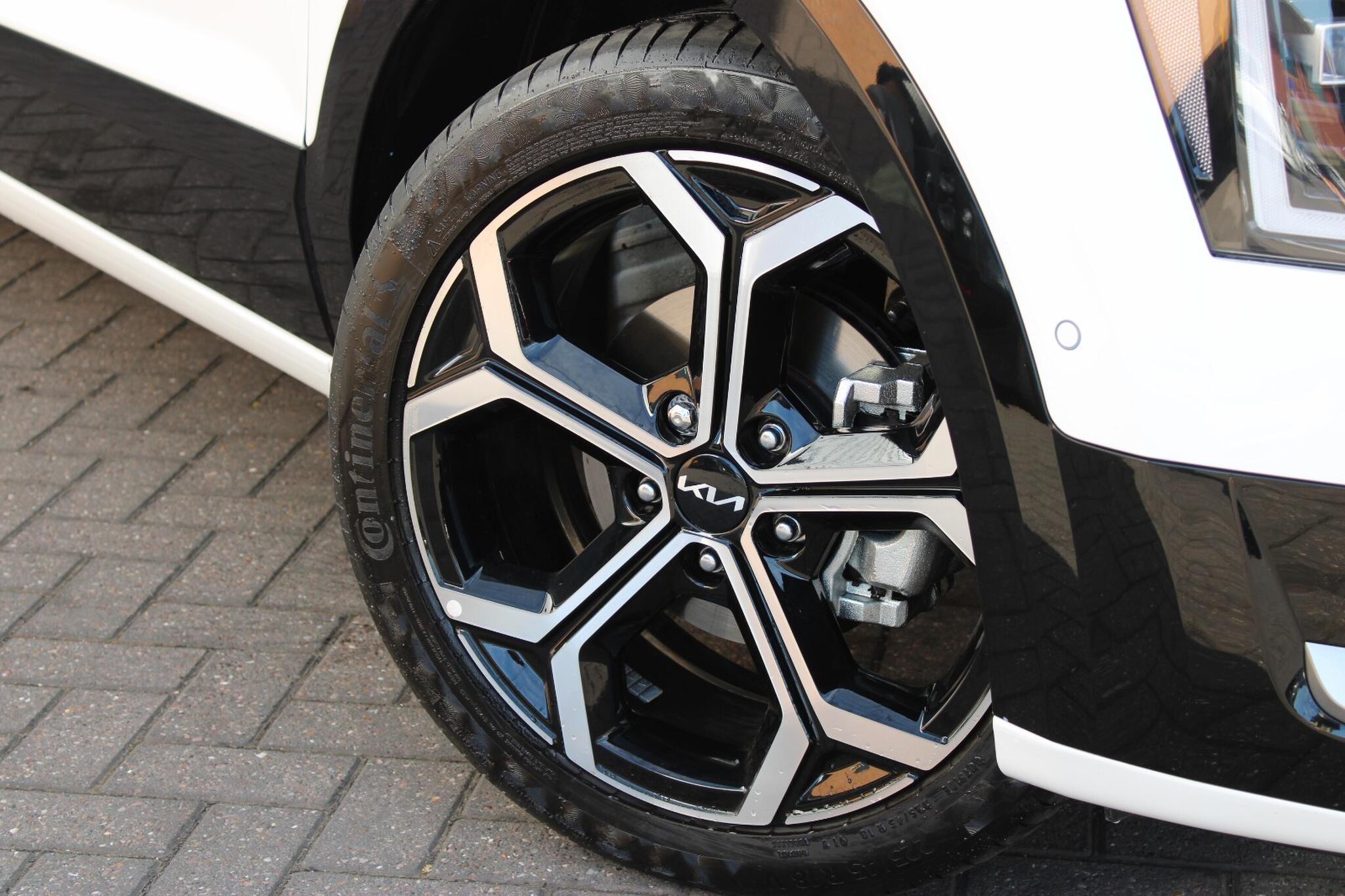 Kia Niro view 11