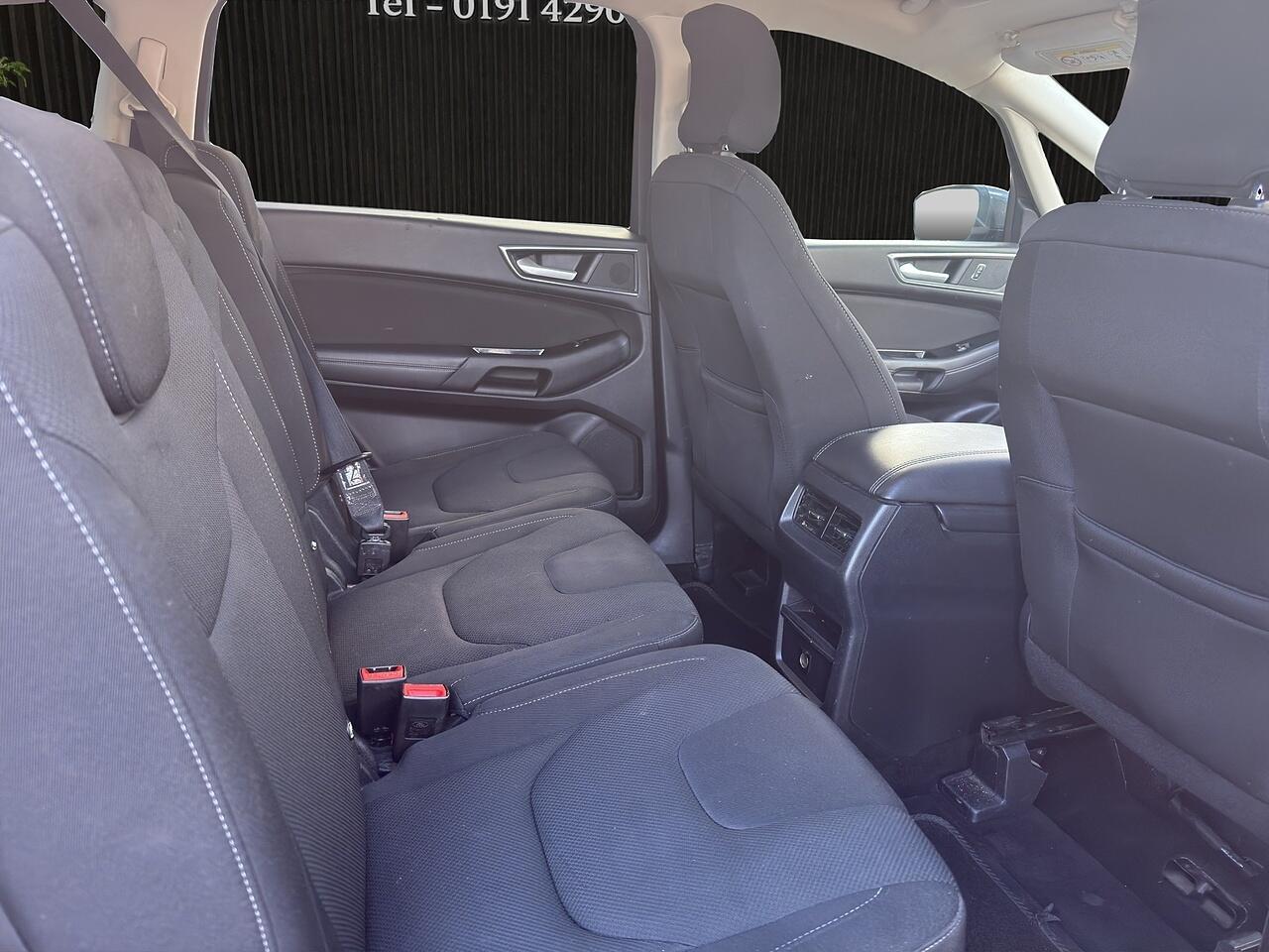 Ford S-Max view 30