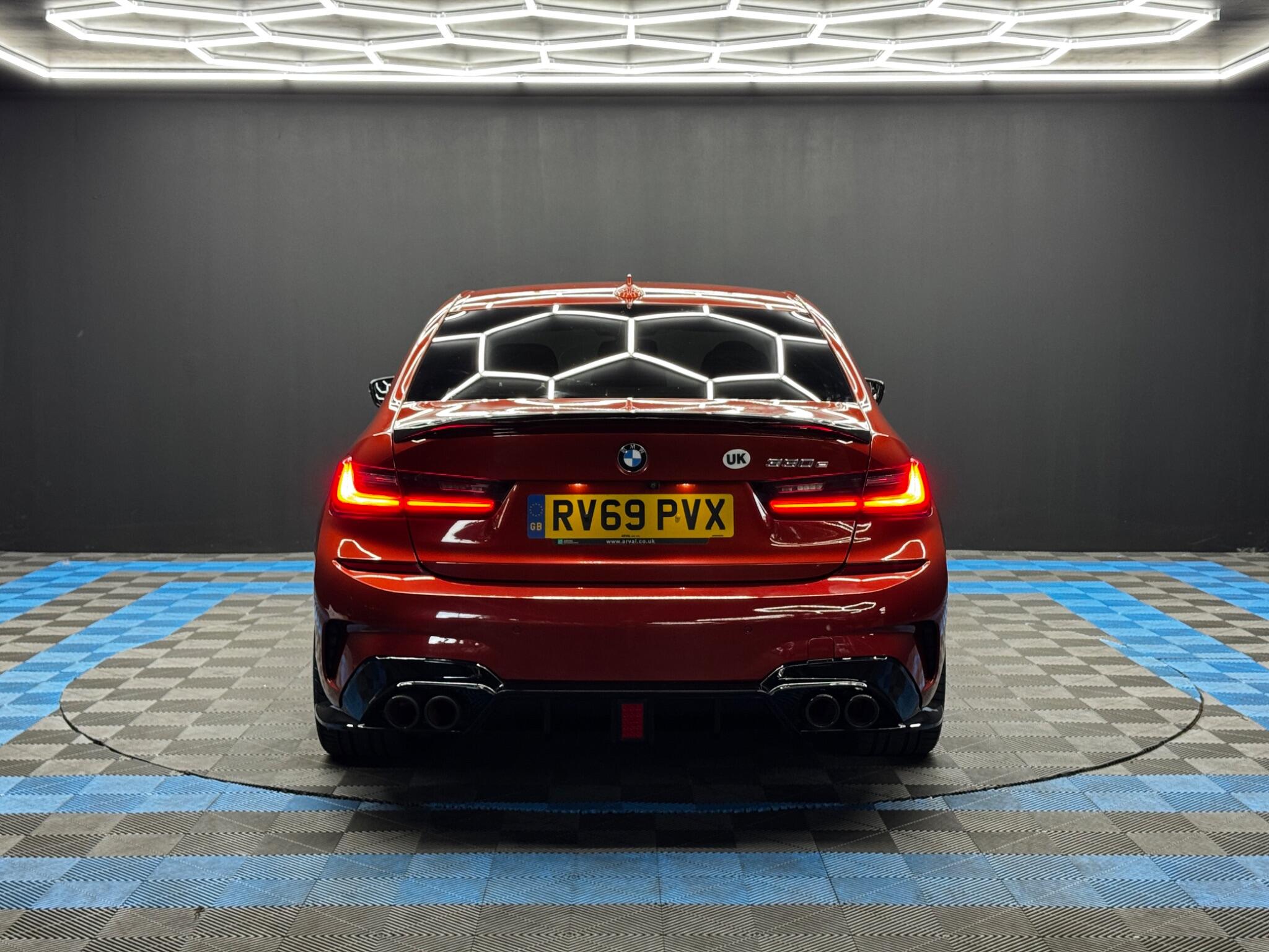 BMW 3 Series view 6