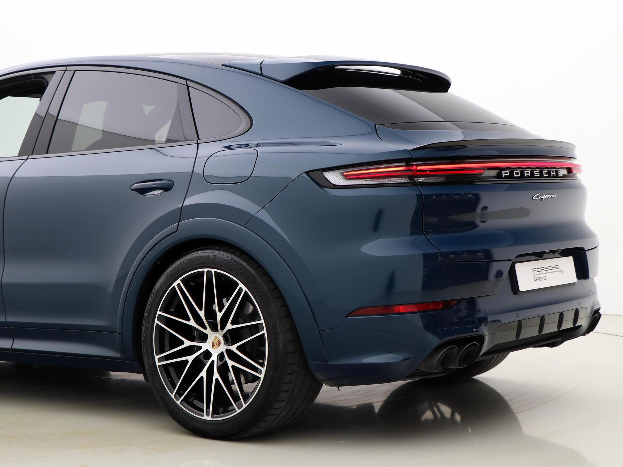 Porsche Cayenne view 18