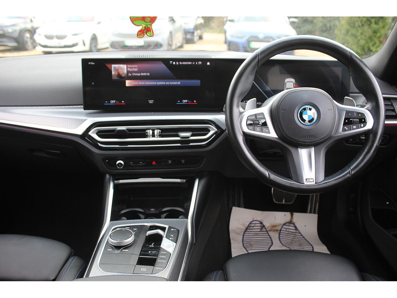 BMW 3 Series view 19