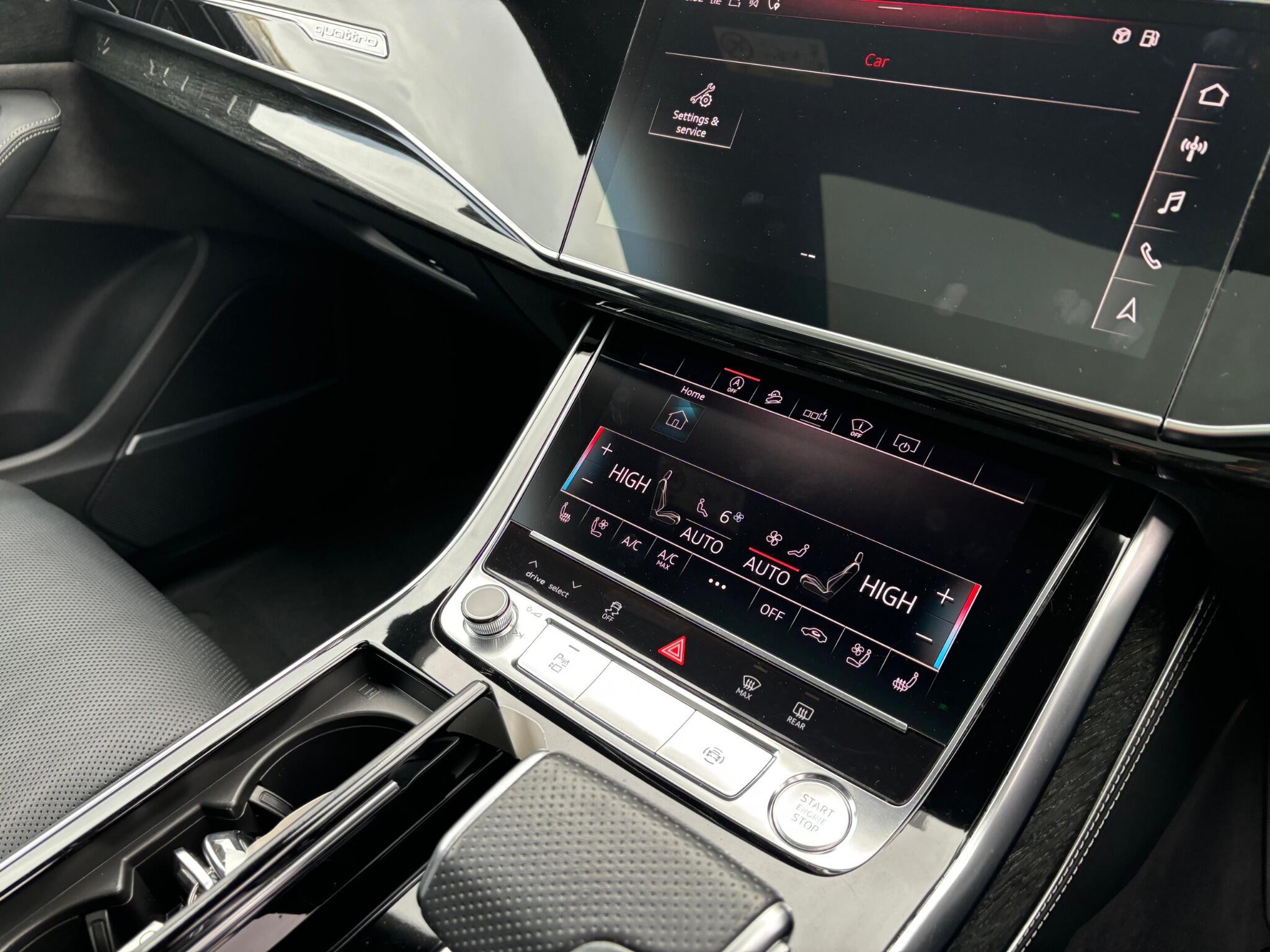 Audi Q8 view 21