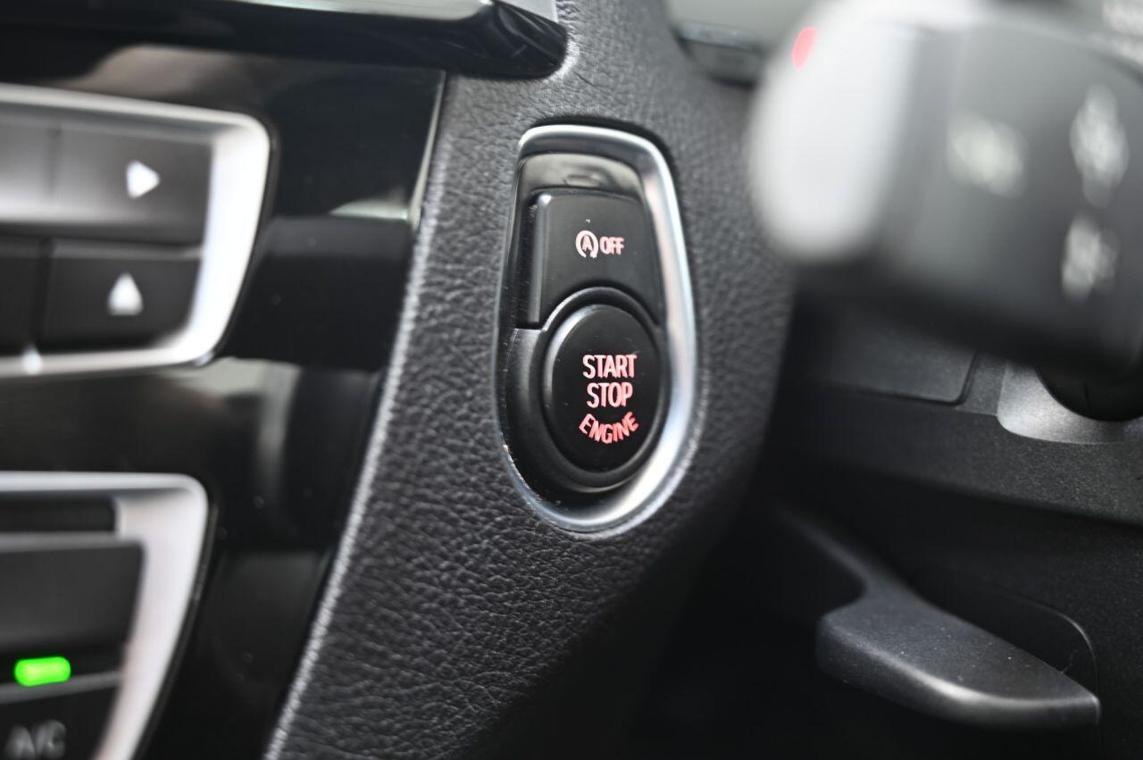 BMW 2 Series view 18