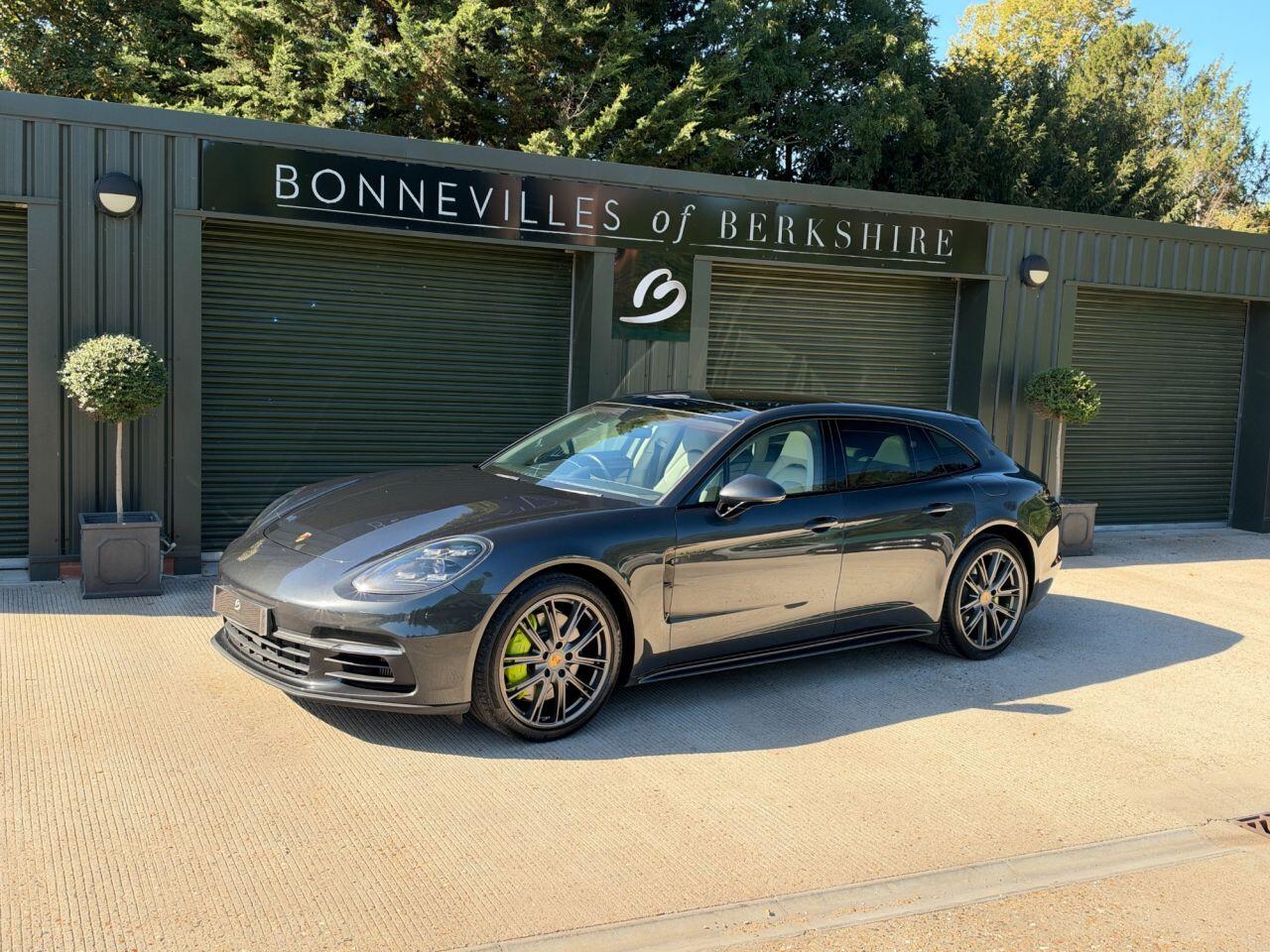 Porsche Panamera view 49