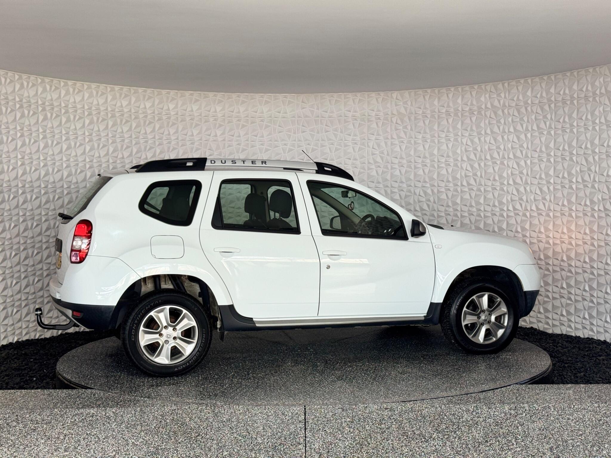 Dacia Duster view 10
