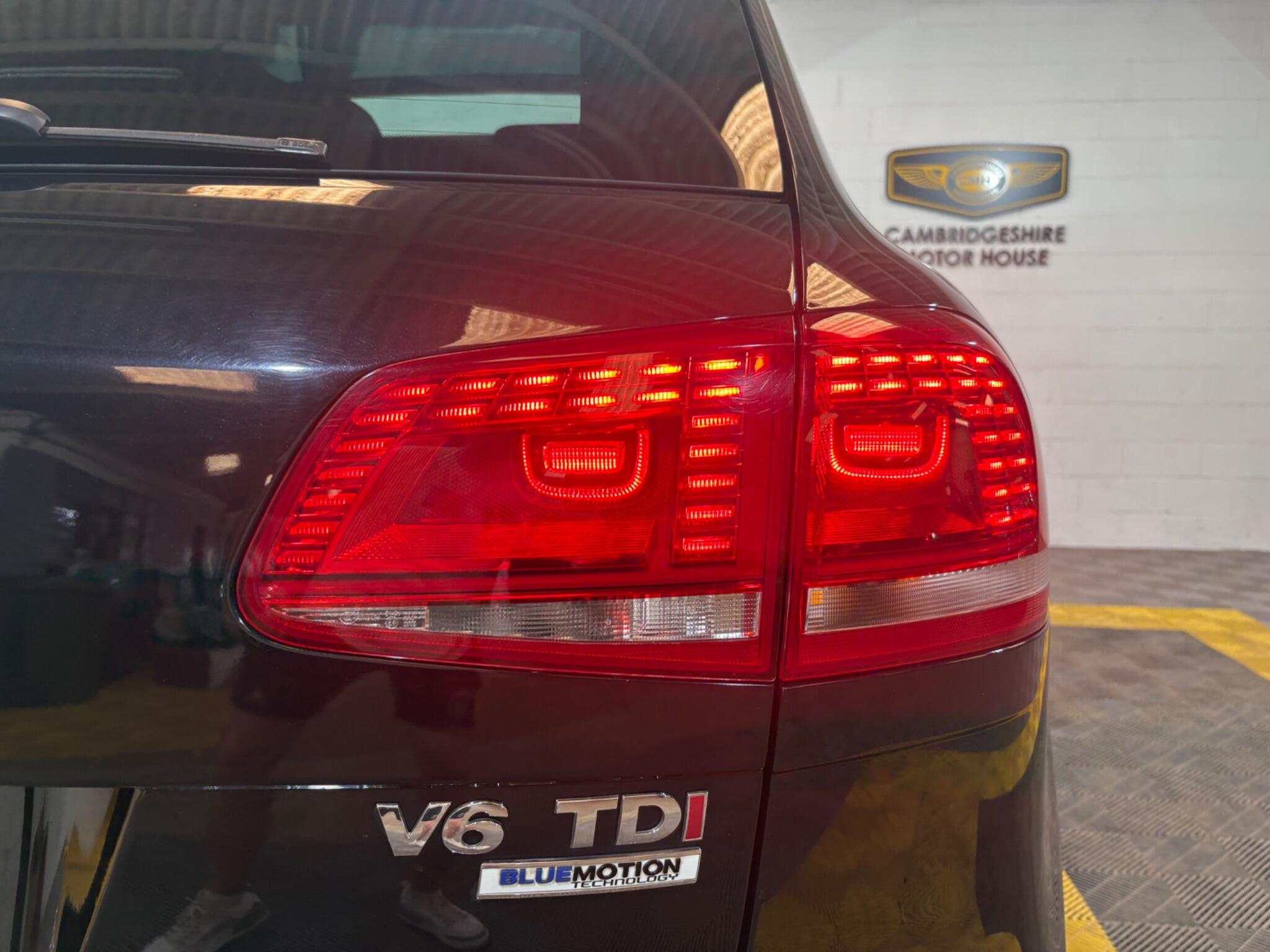 Volkswagen Touareg view 72