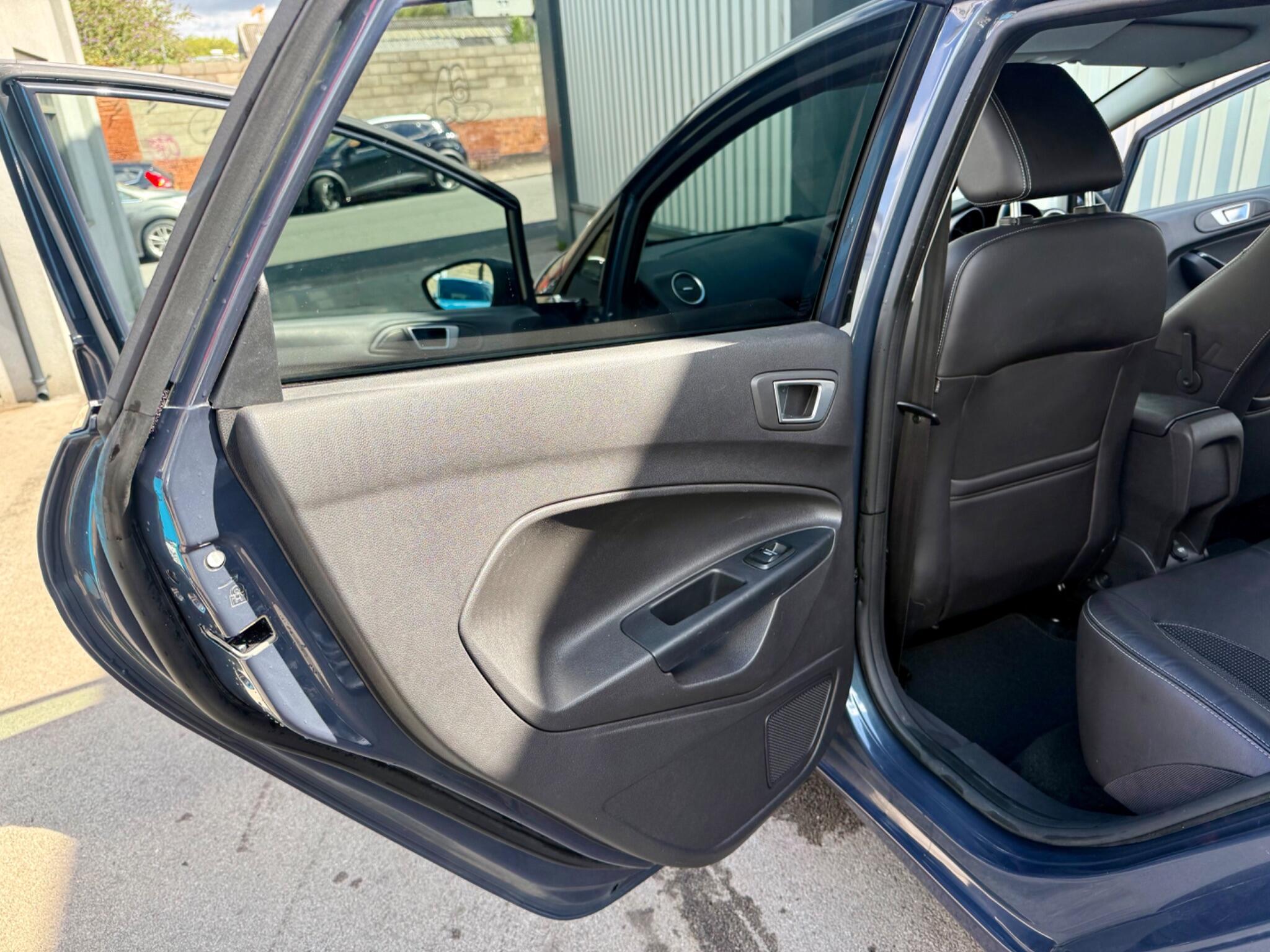 Ford Fiesta view 16