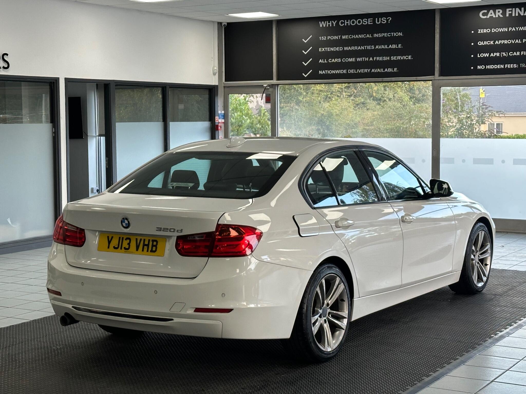 BMW 3 Series view 13