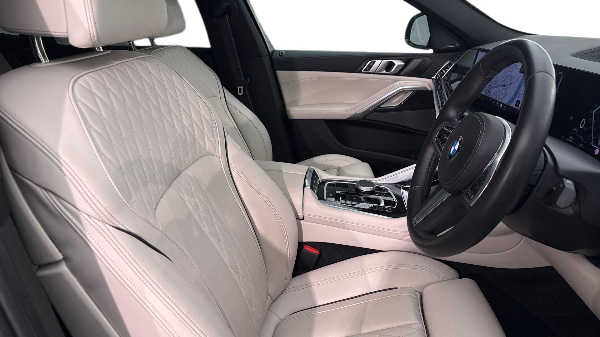 BMW X6 view 11