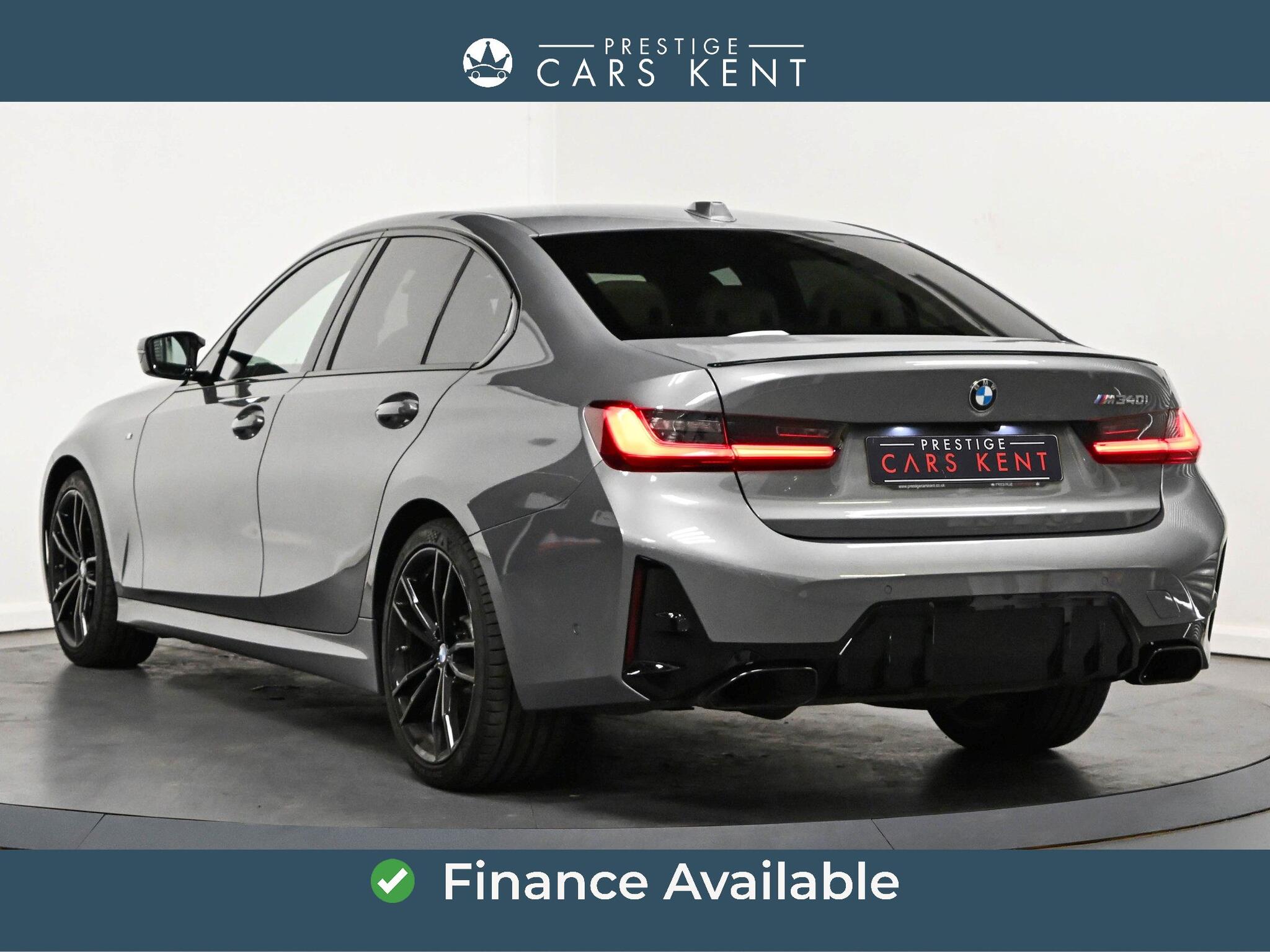 BMW 3 Series view 3