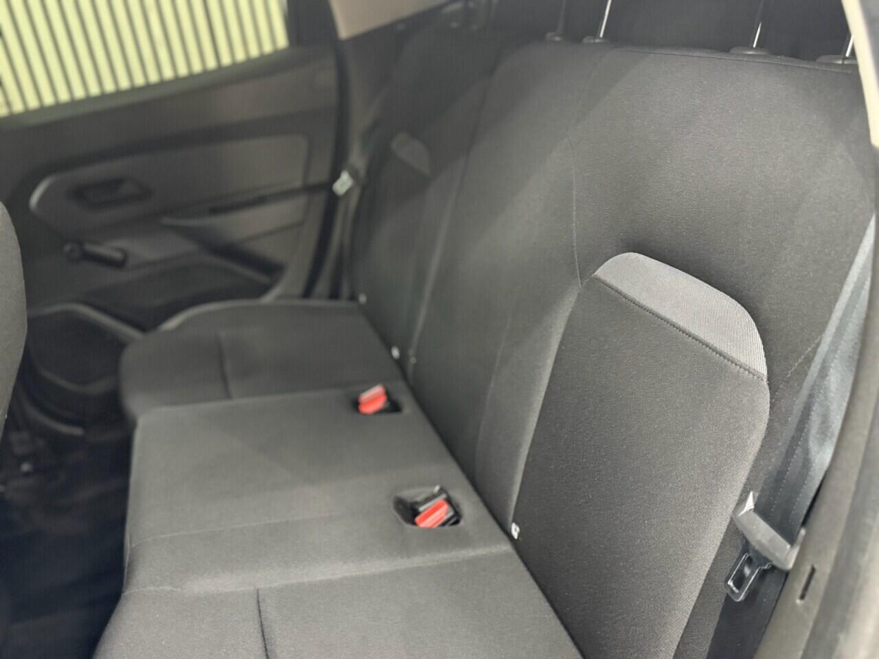 Dacia Duster view 7