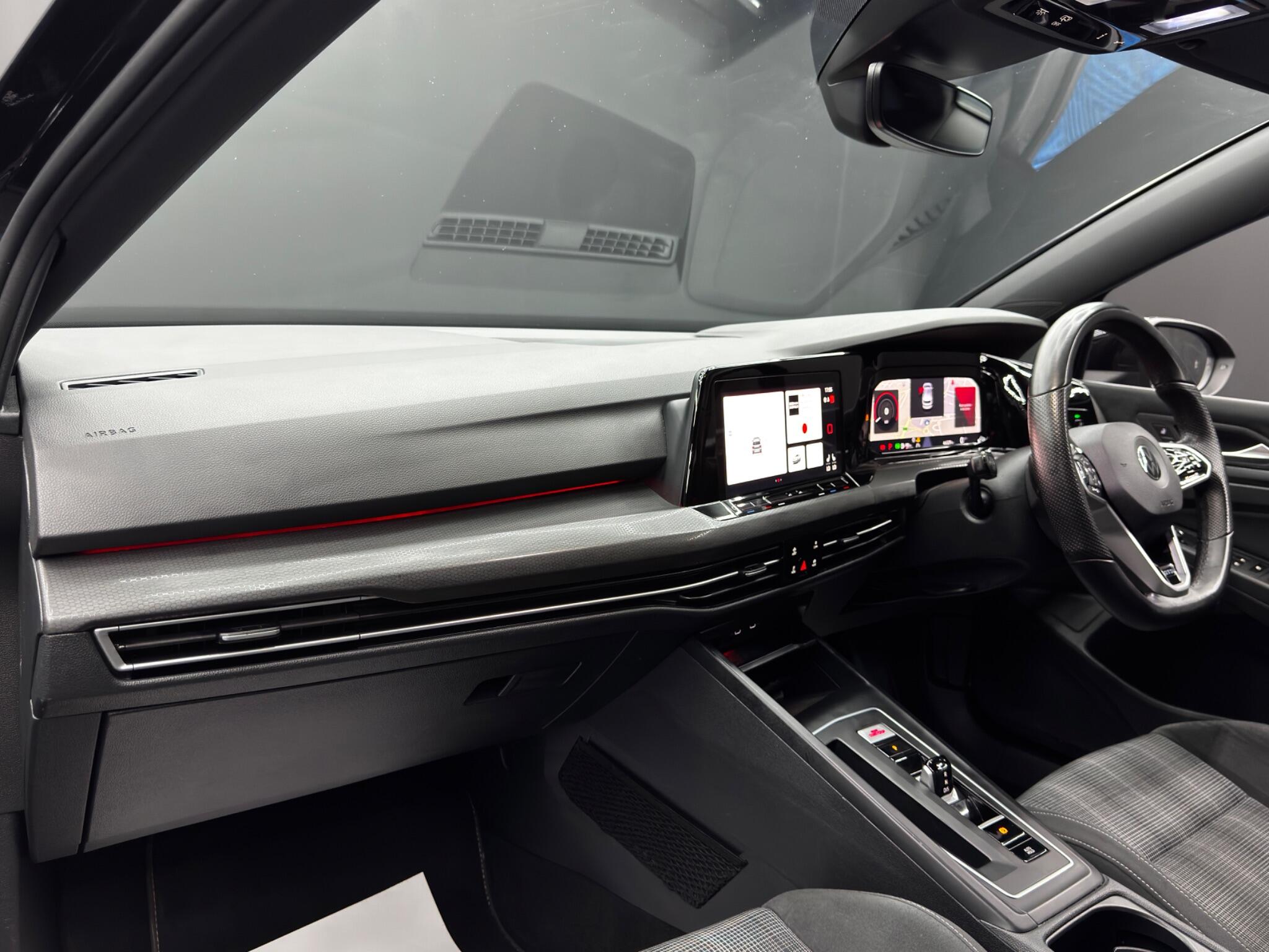 Volkswagen Golf view 11