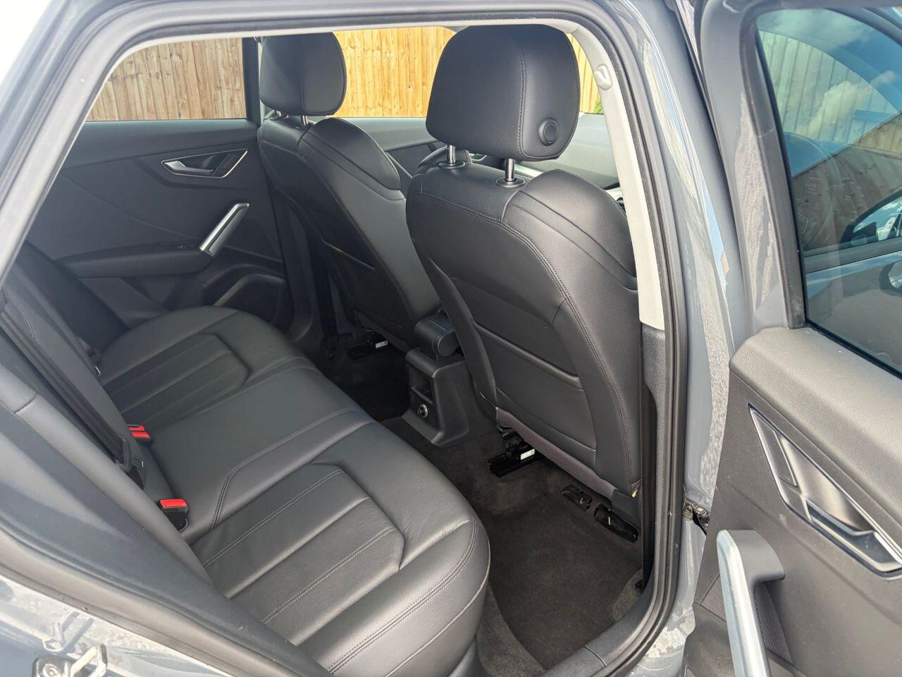 Audi Q2 view 26