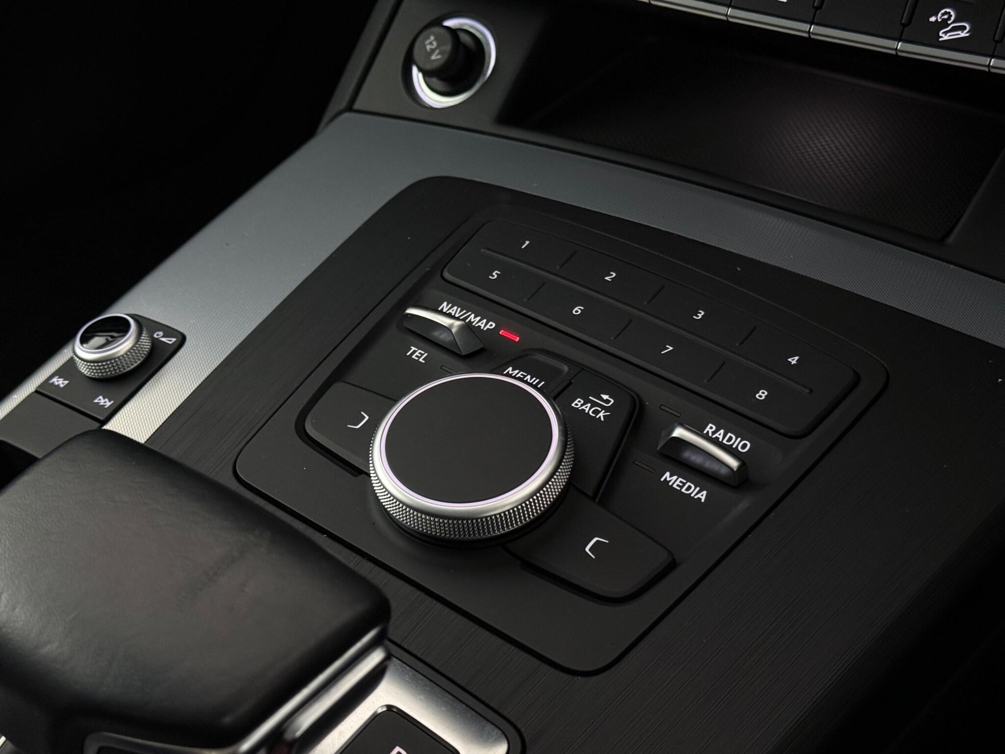 Audi Q5 view 21