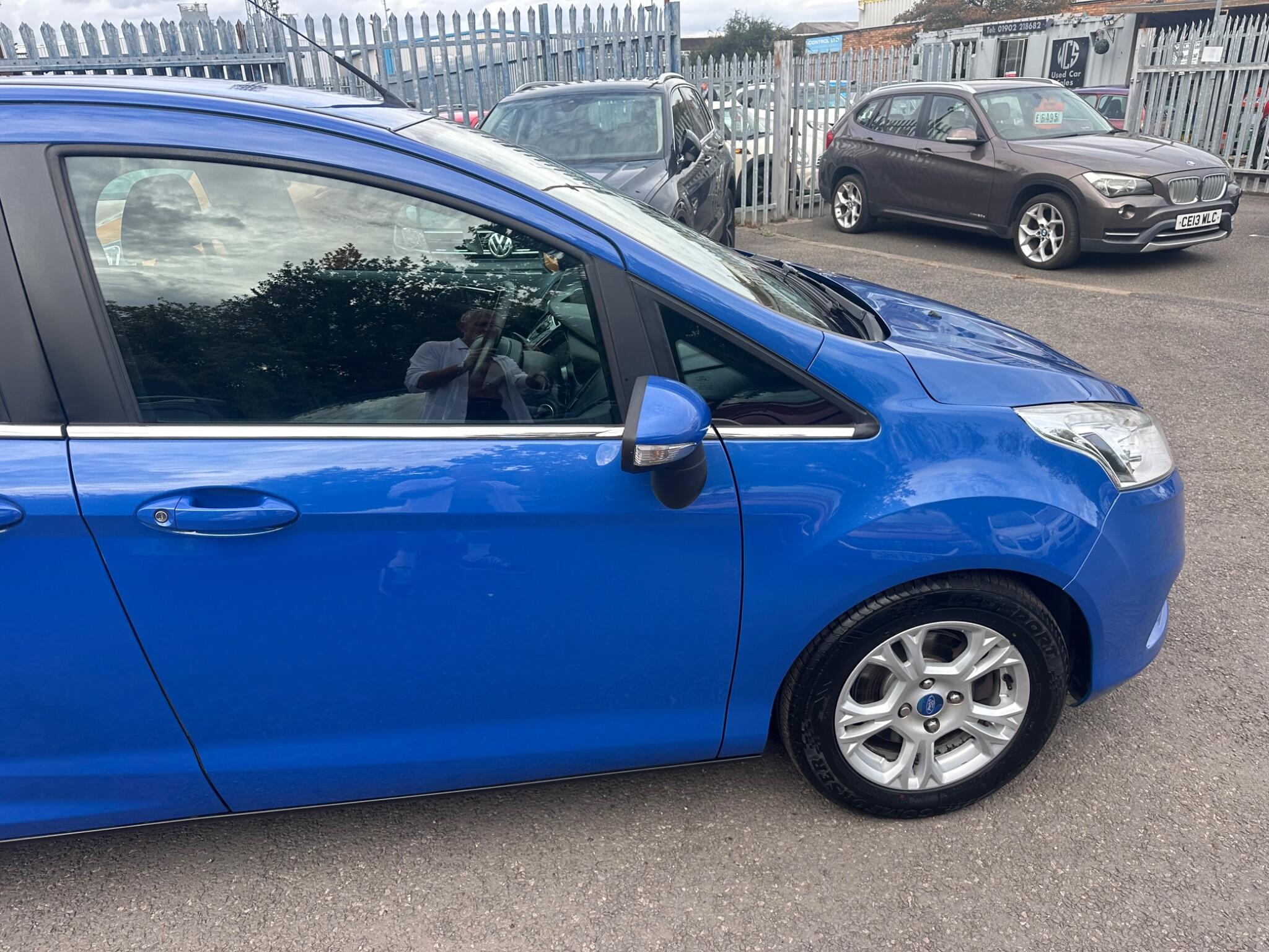 Ford B-Max view 27