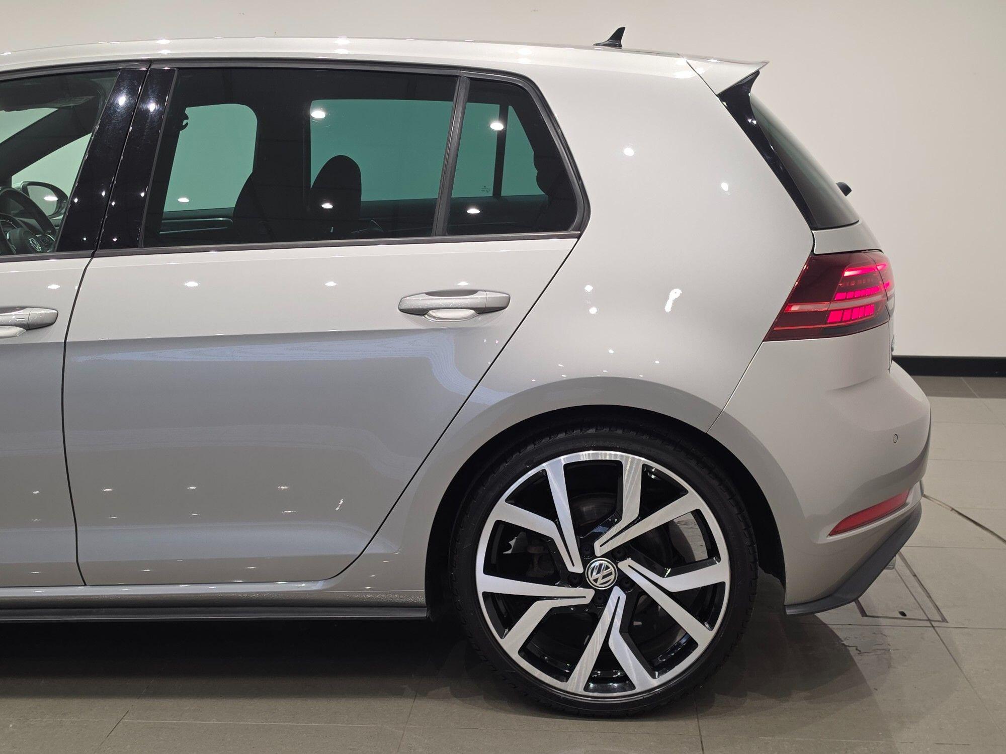 Volkswagen Golf view 69