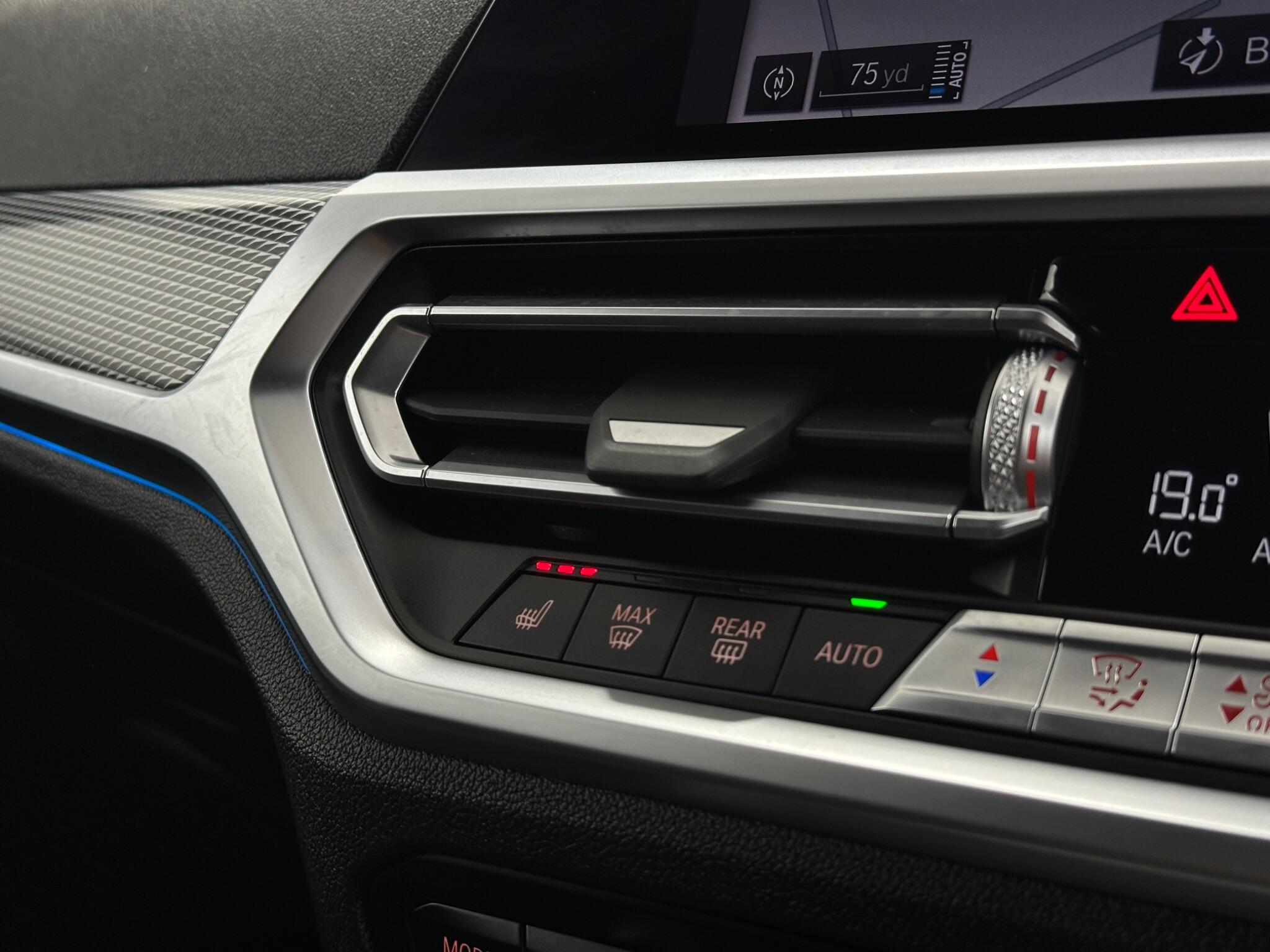 BMW 3 Series view 23