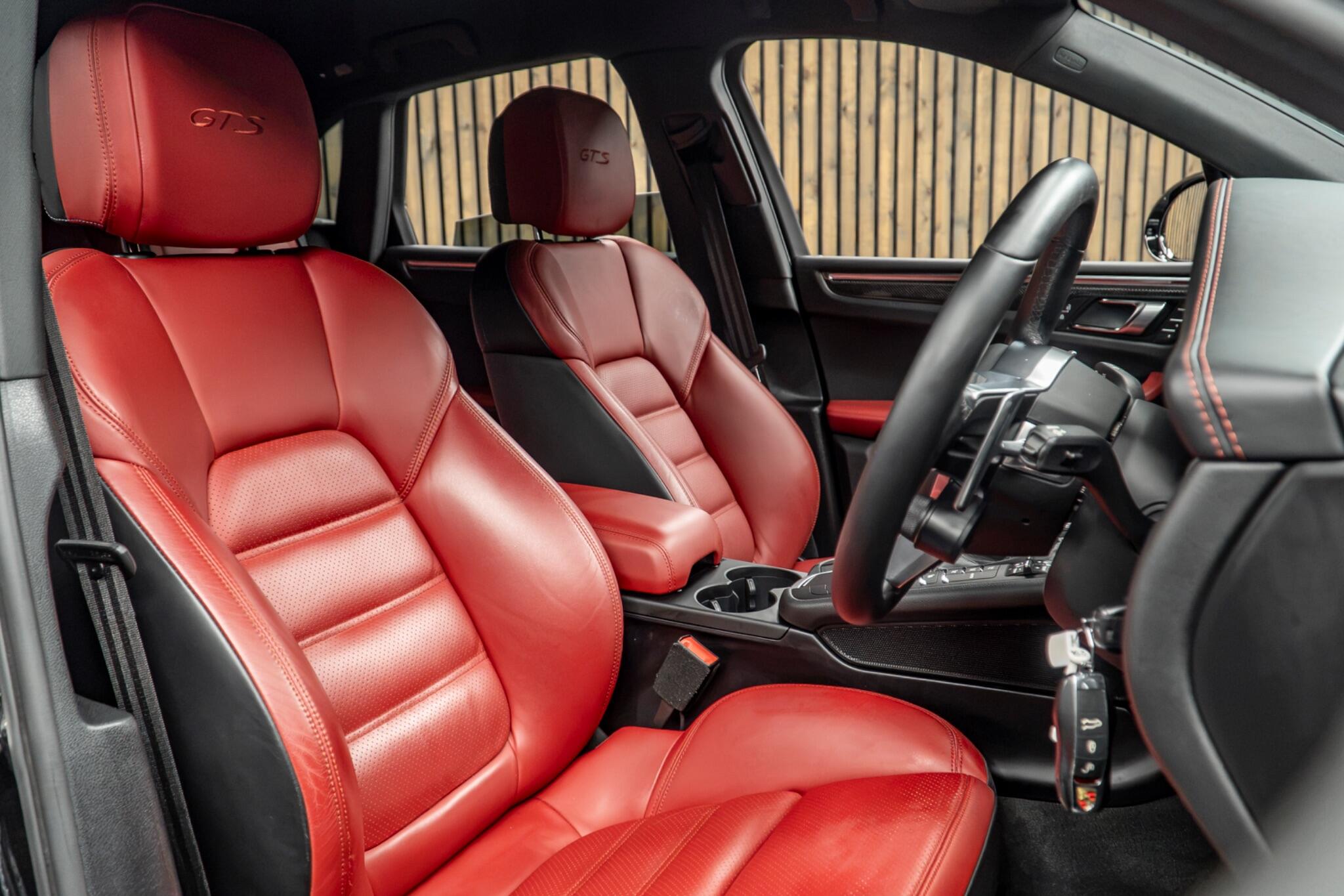 Porsche Macan view 2